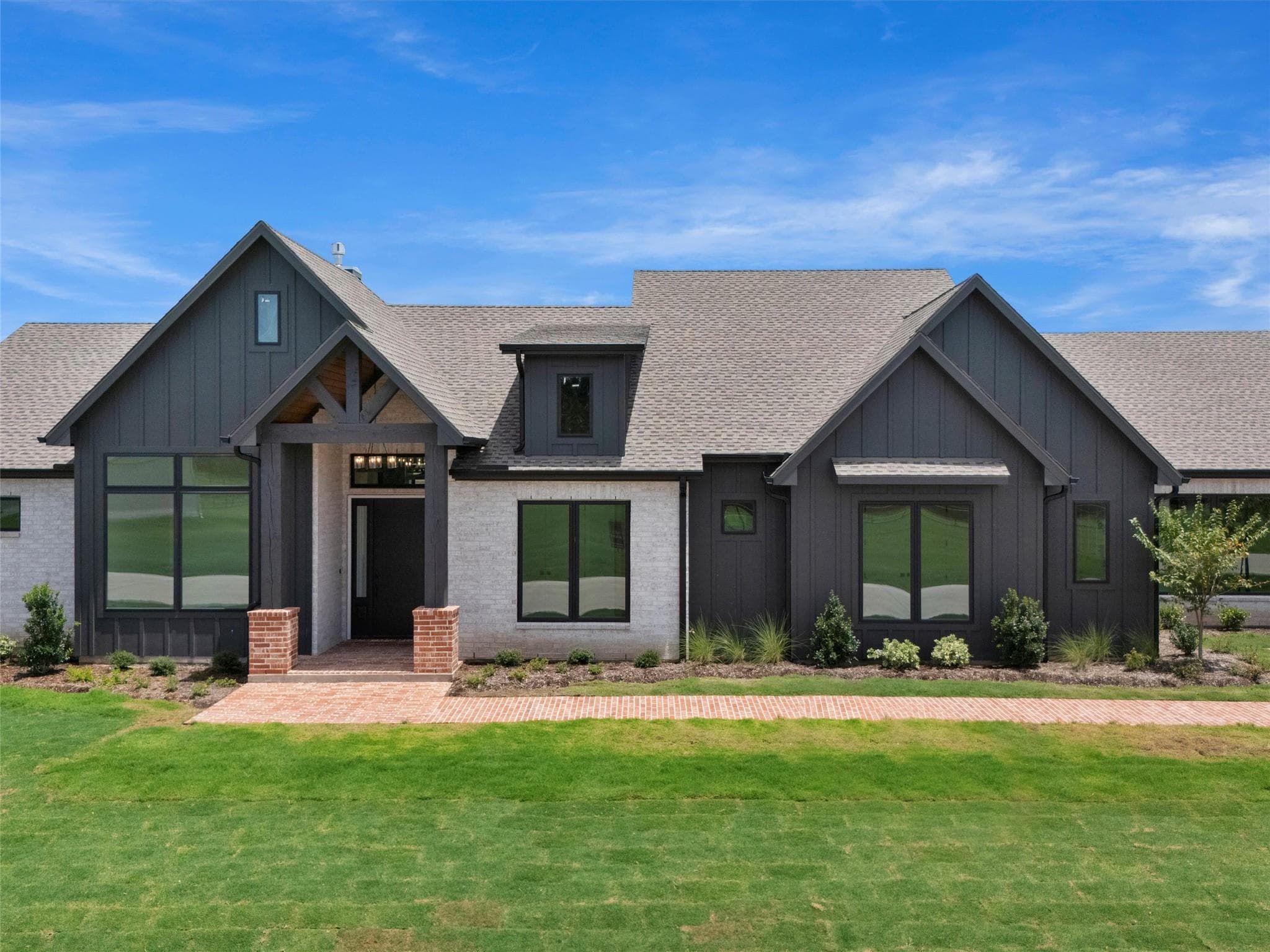 259 Hydrangea Dr