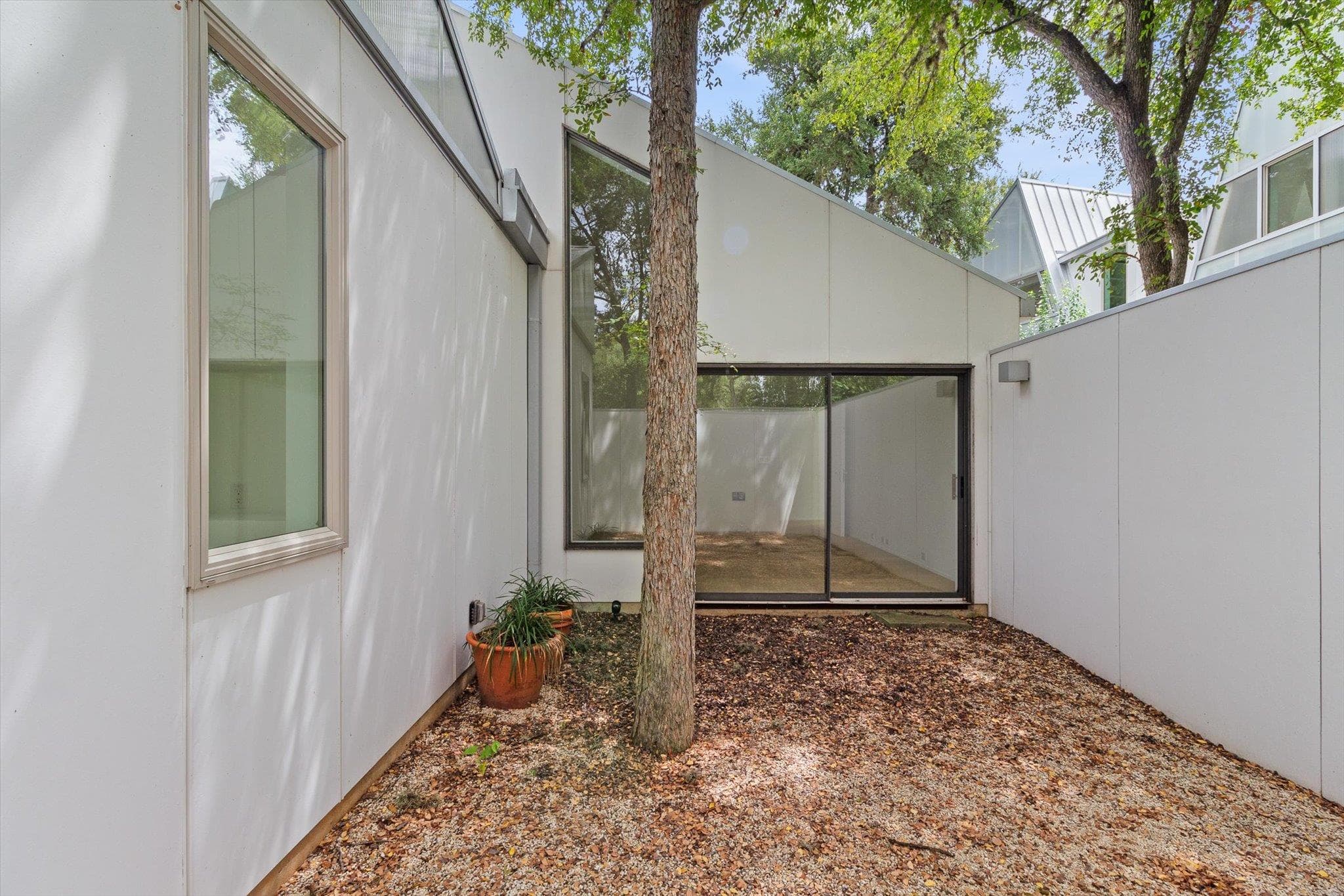 708 Snyder Hill Dr