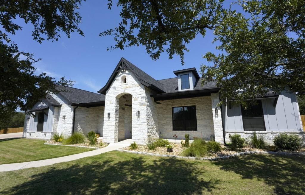 9006 Abby Lee Ln