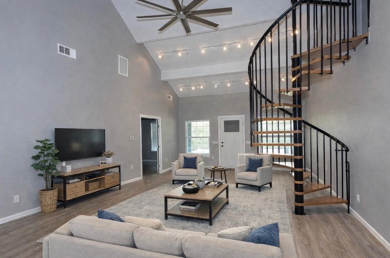 400 S Guadalupe None