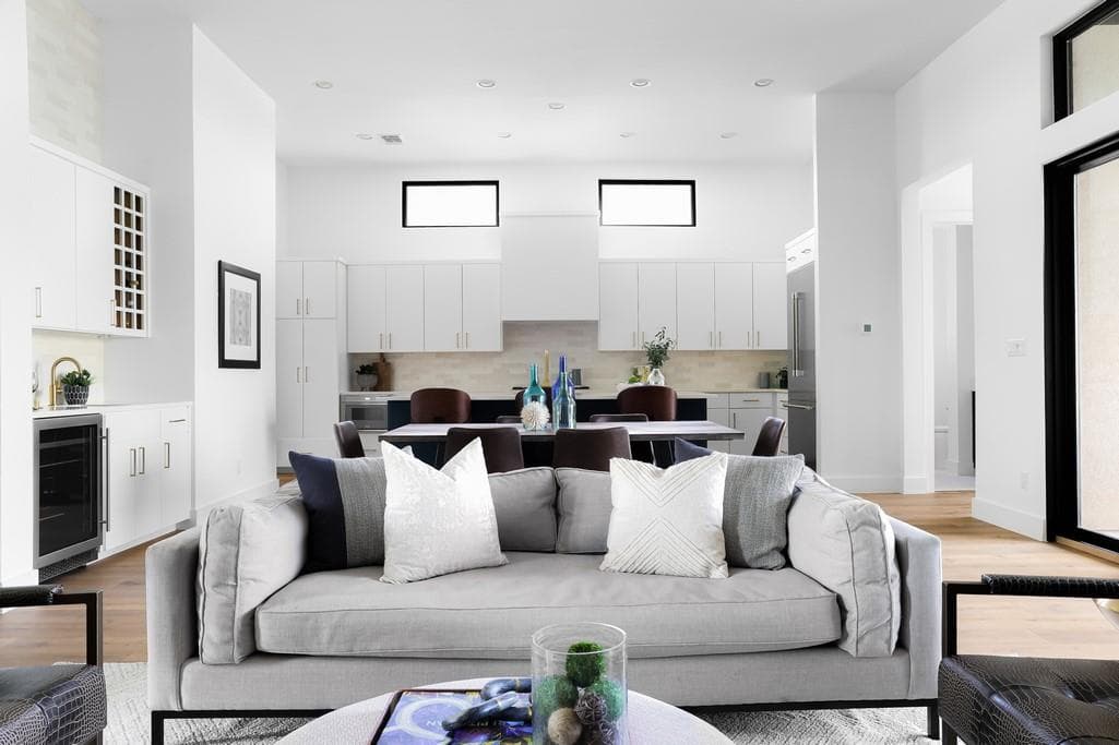 2317 Kahala Sunset Dr