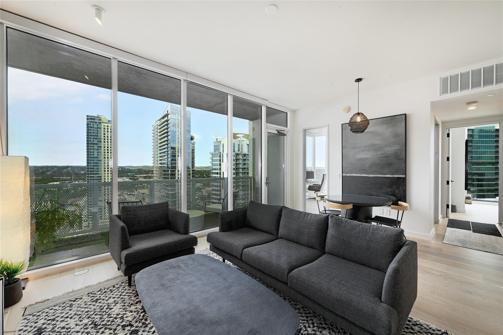 301 West Ave #2201