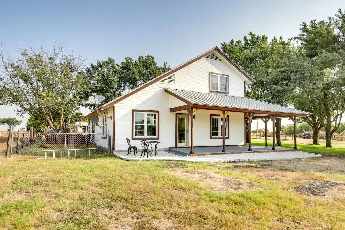 1616 County Road 463 None