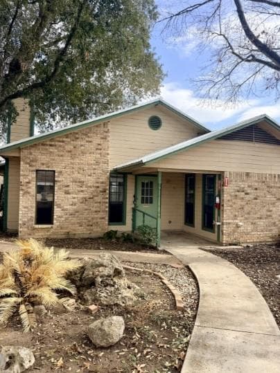 728 W San Antonio St #106A