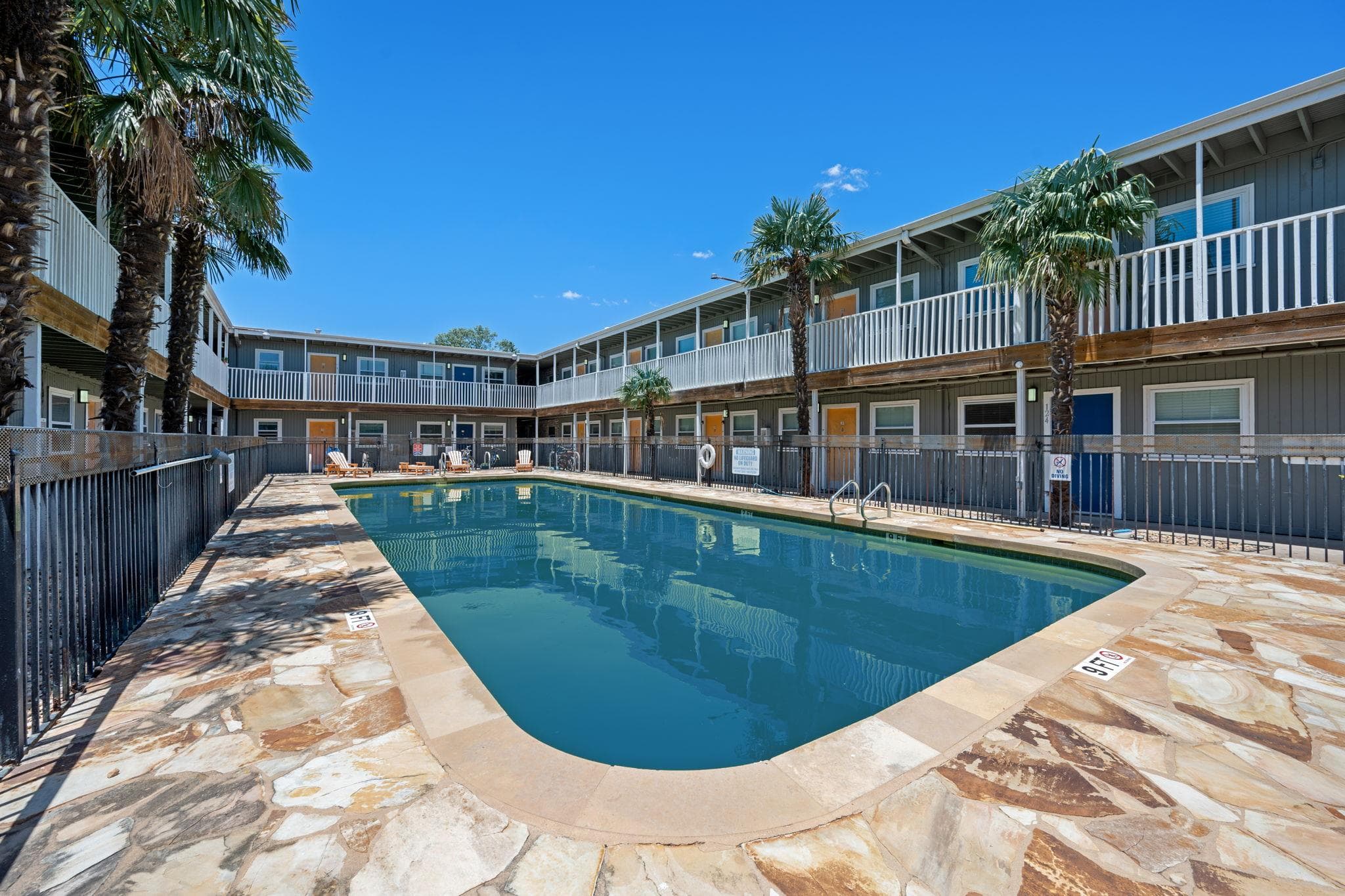 2401 Manor Rd #217