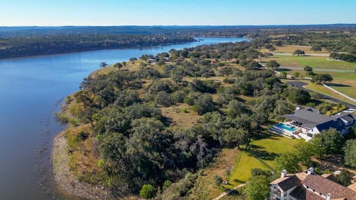 3032 Travis Lakeside Dr