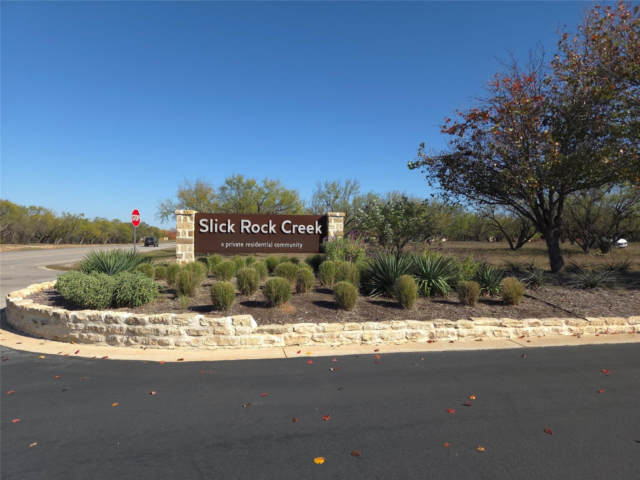 LT 23048 Hi Circle South/Far West None