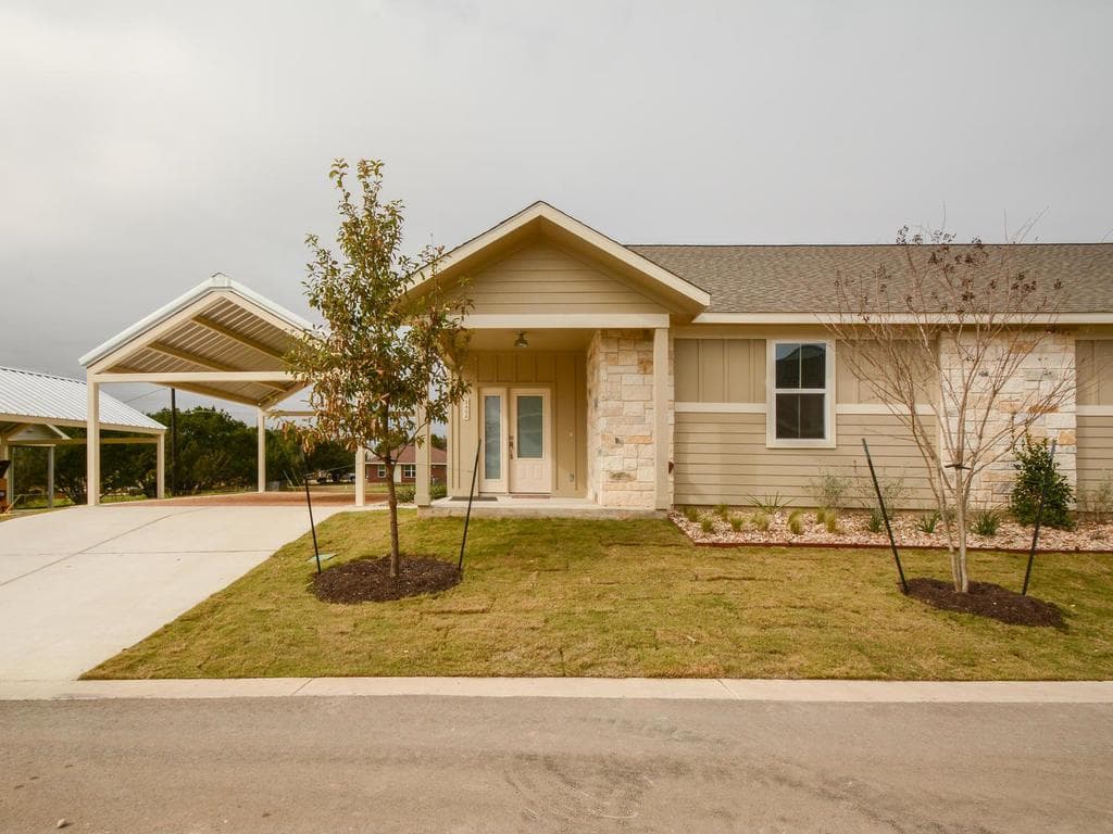 240 Rose Dr #A