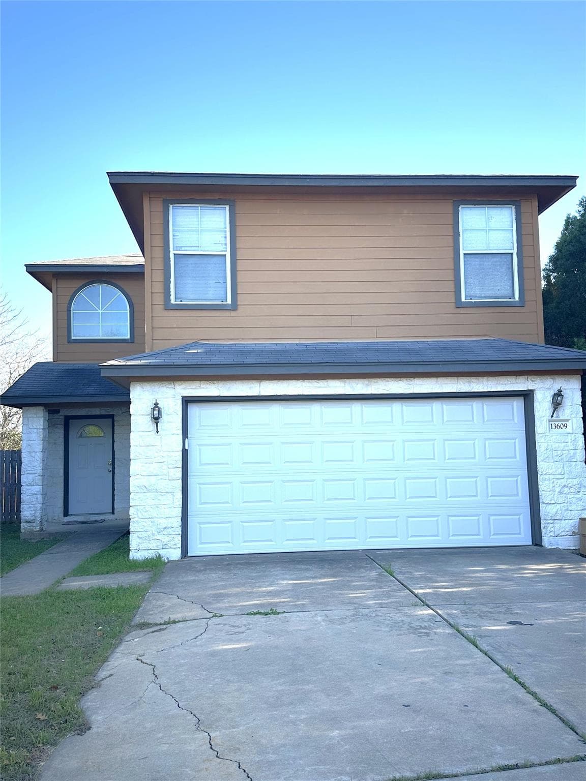 13609 Letti Ln