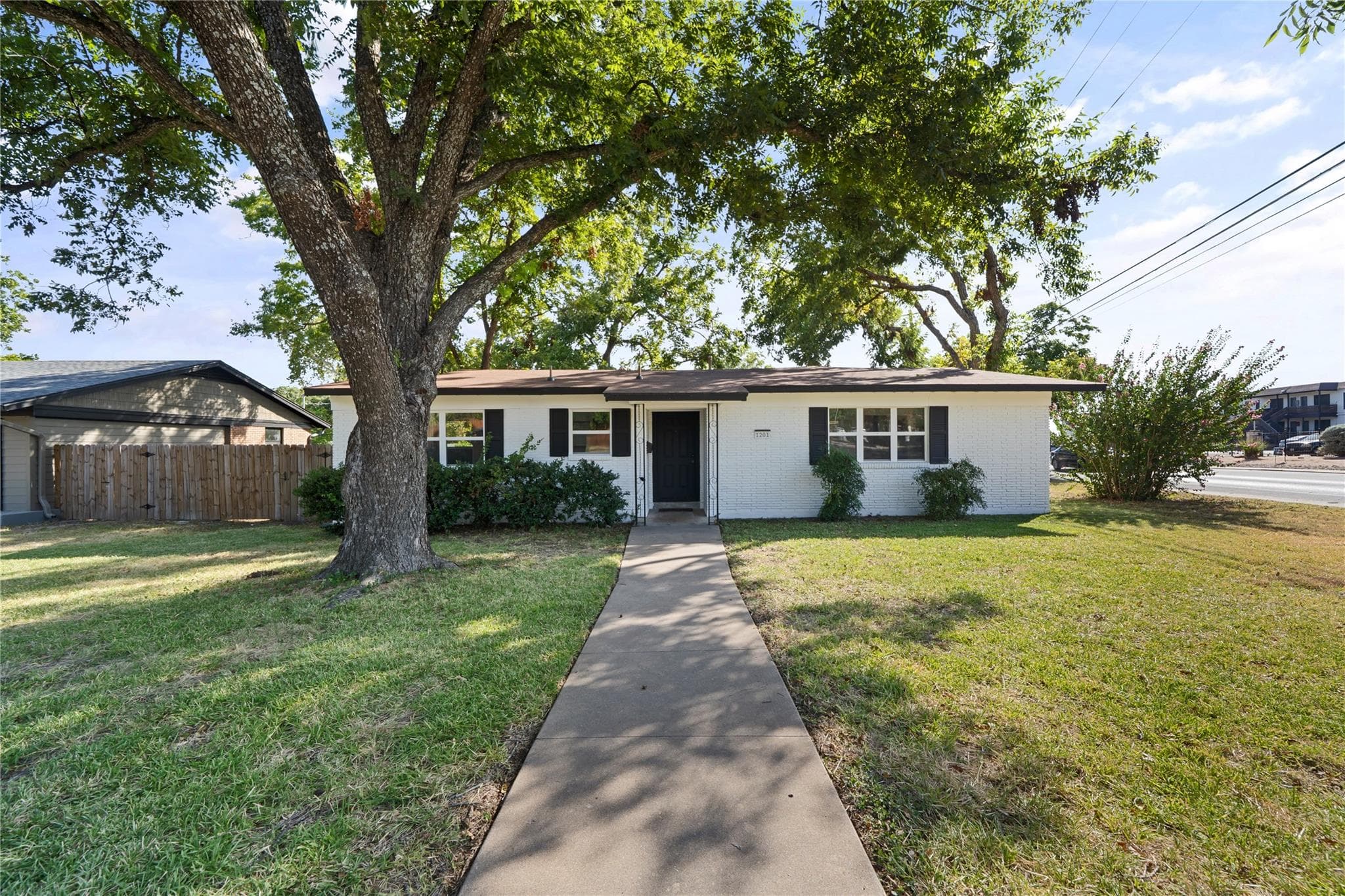 1201 Ridgehaven Dr