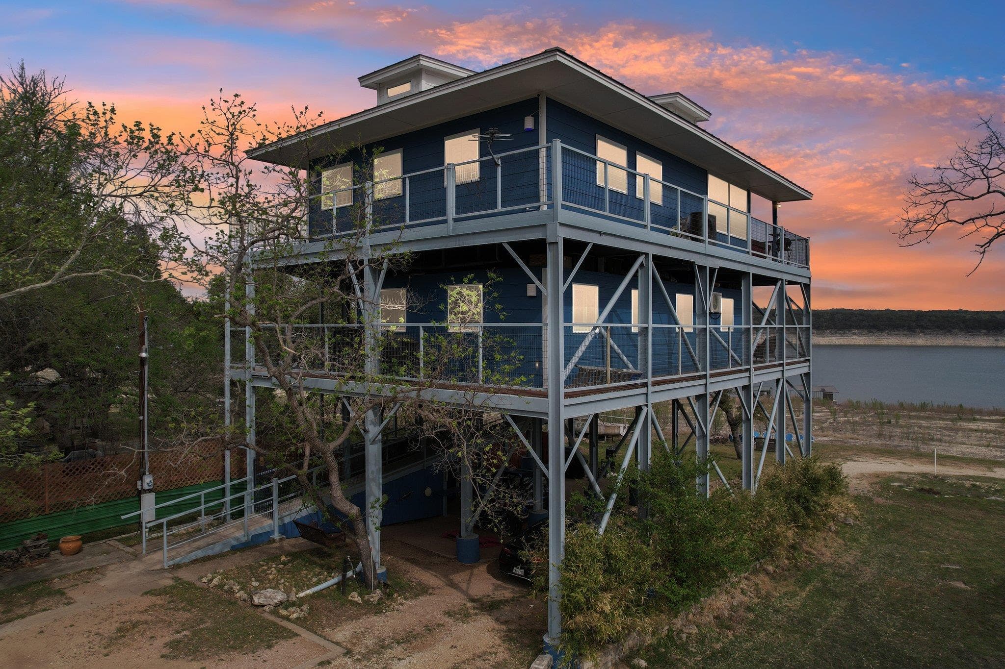 1813 Graveyard Point Rd