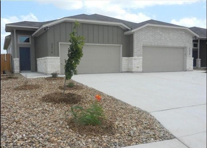 2216 Avery Vlg #2214