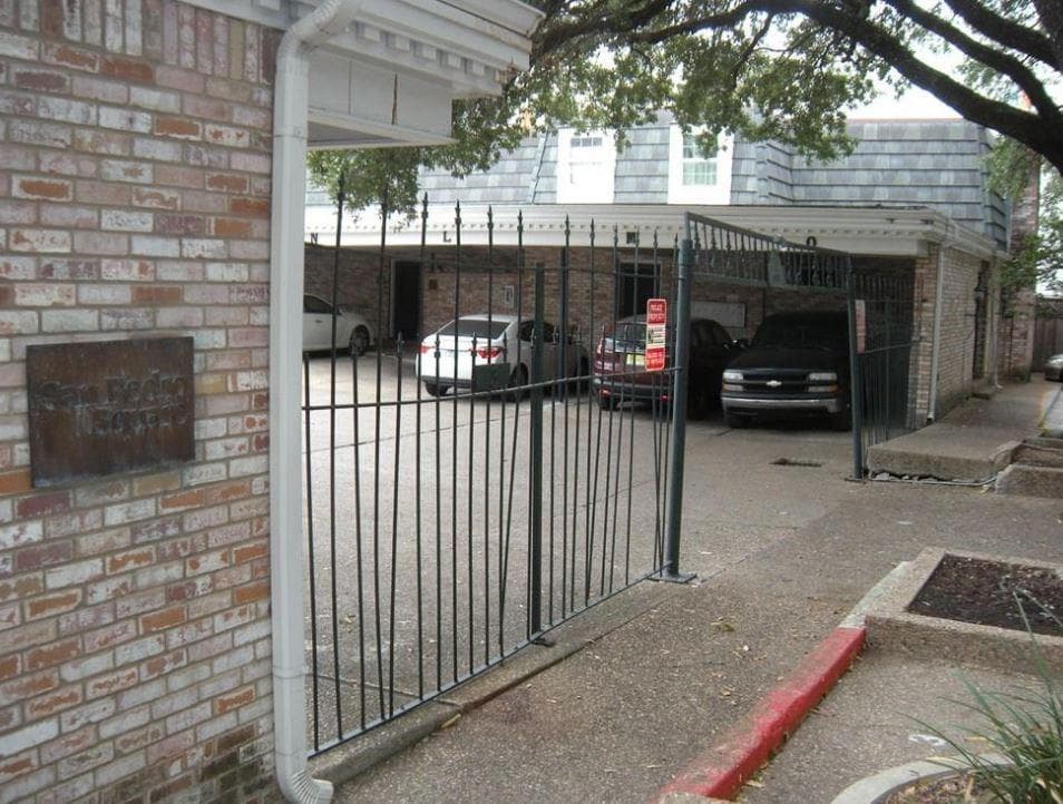 2704 San Pedro St #2