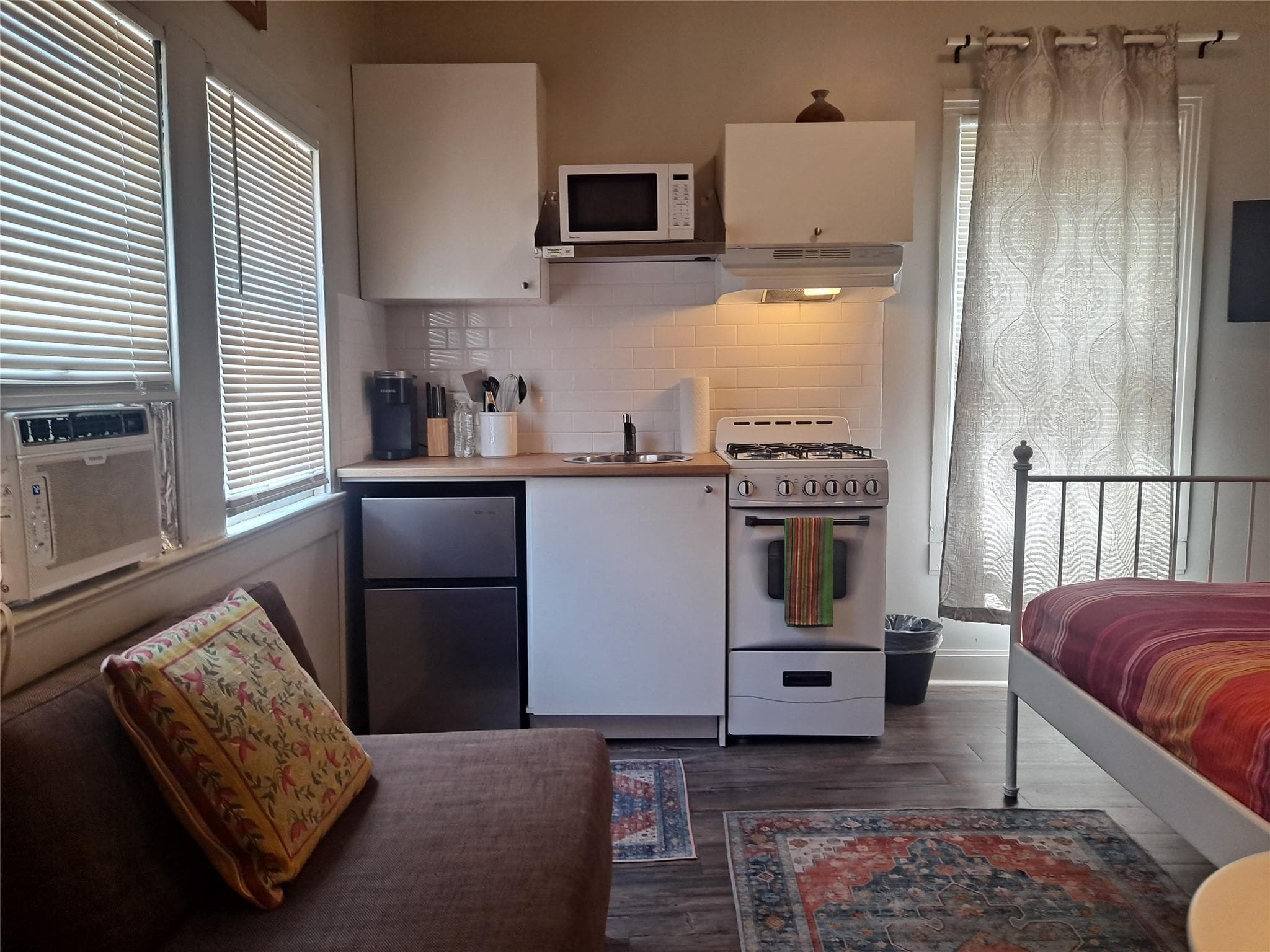1906 San Gabriel St #9
