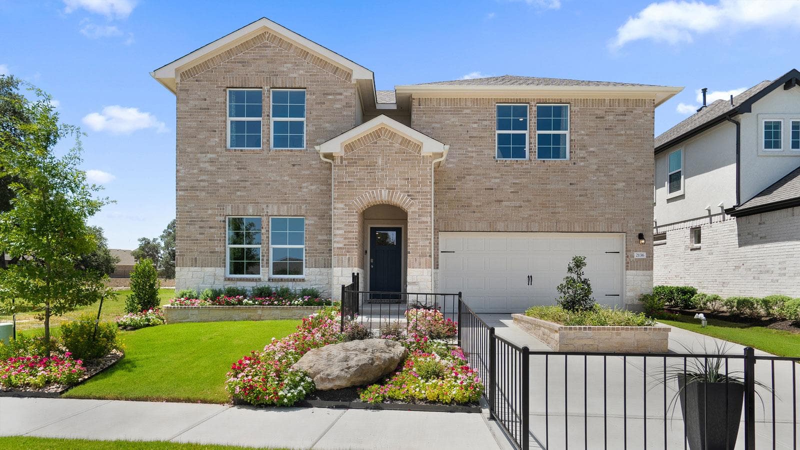 1913 LAZY ACRES St