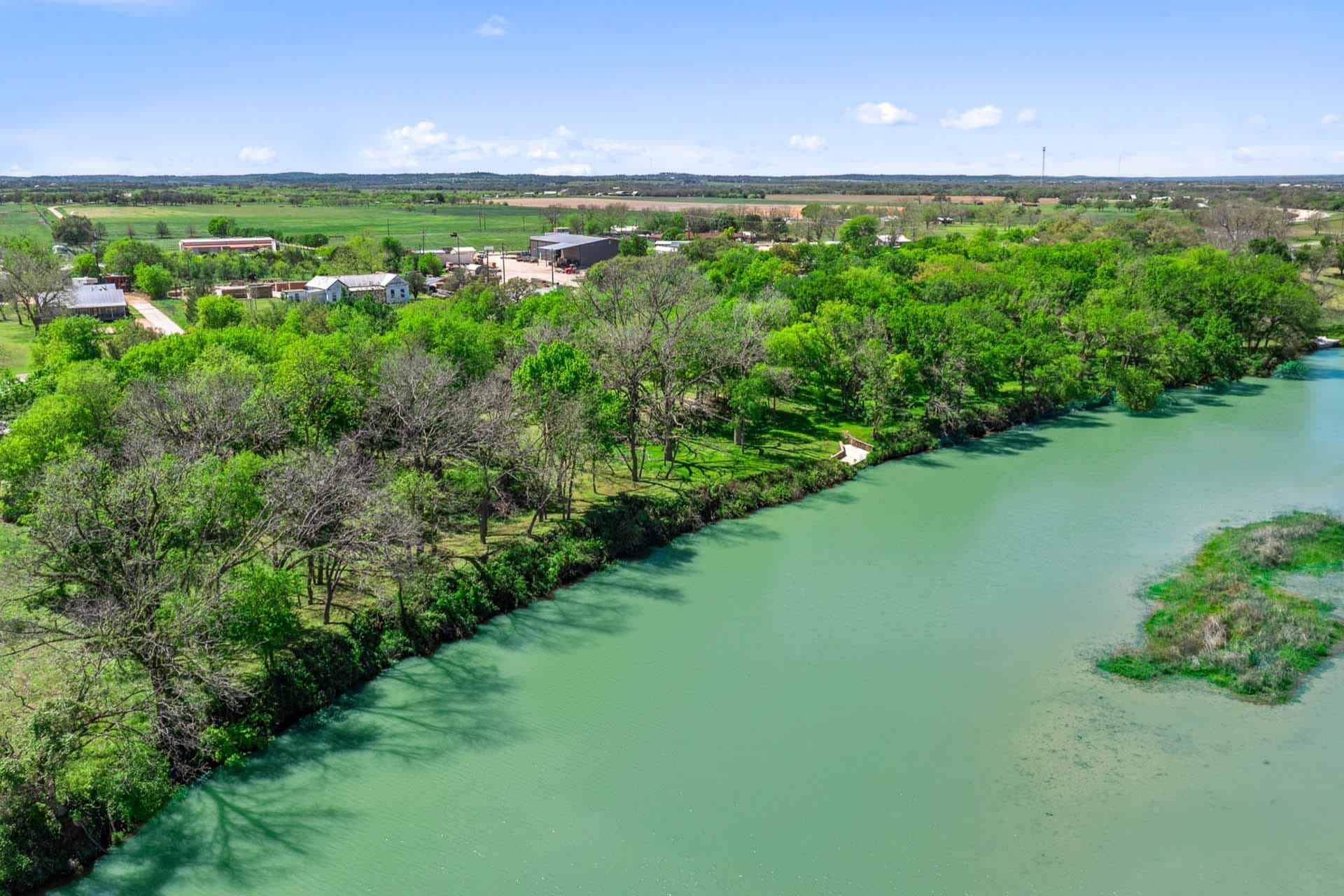 571 Ranch Road 1 None