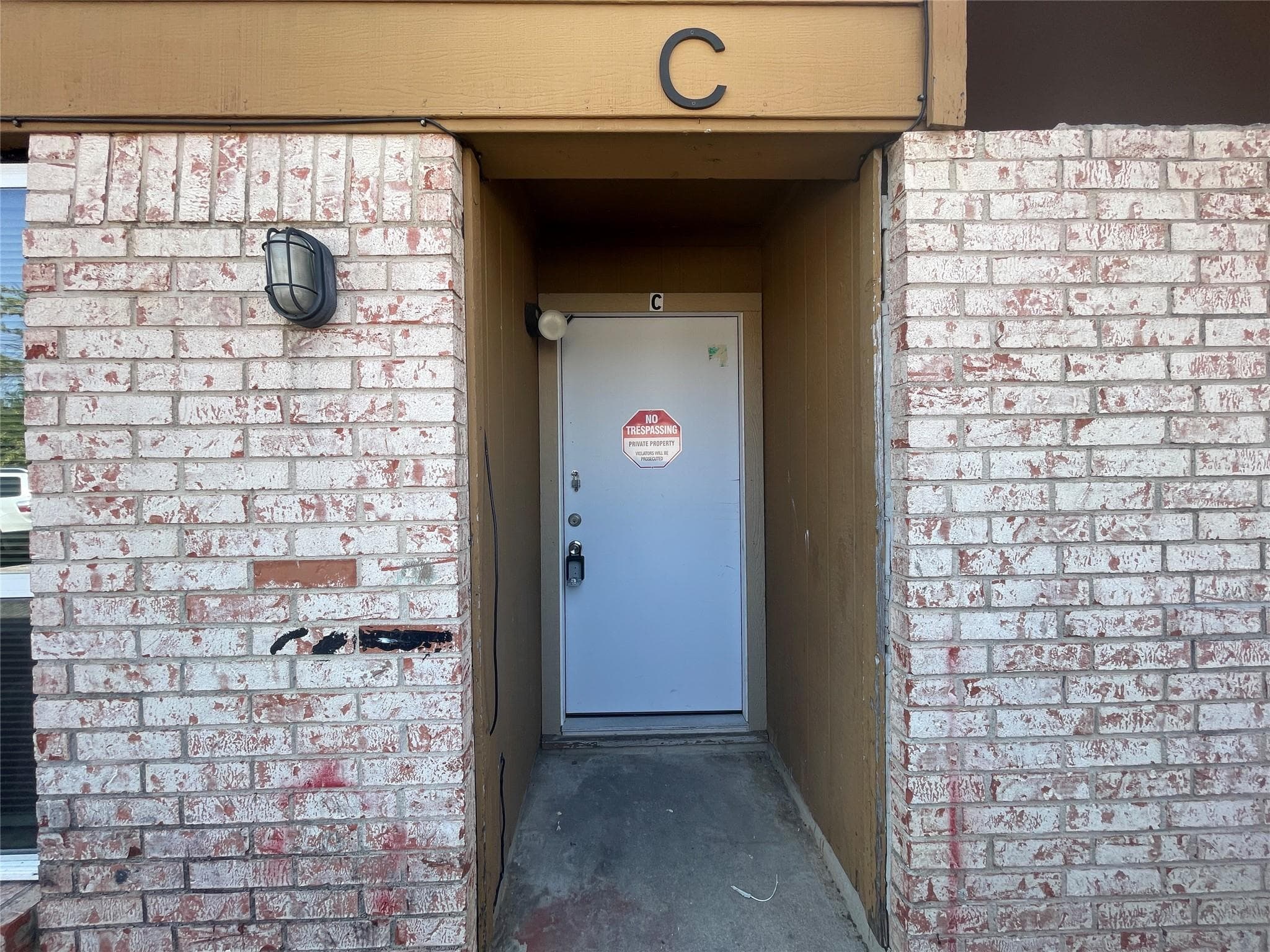 2619 Ektom Dr #C