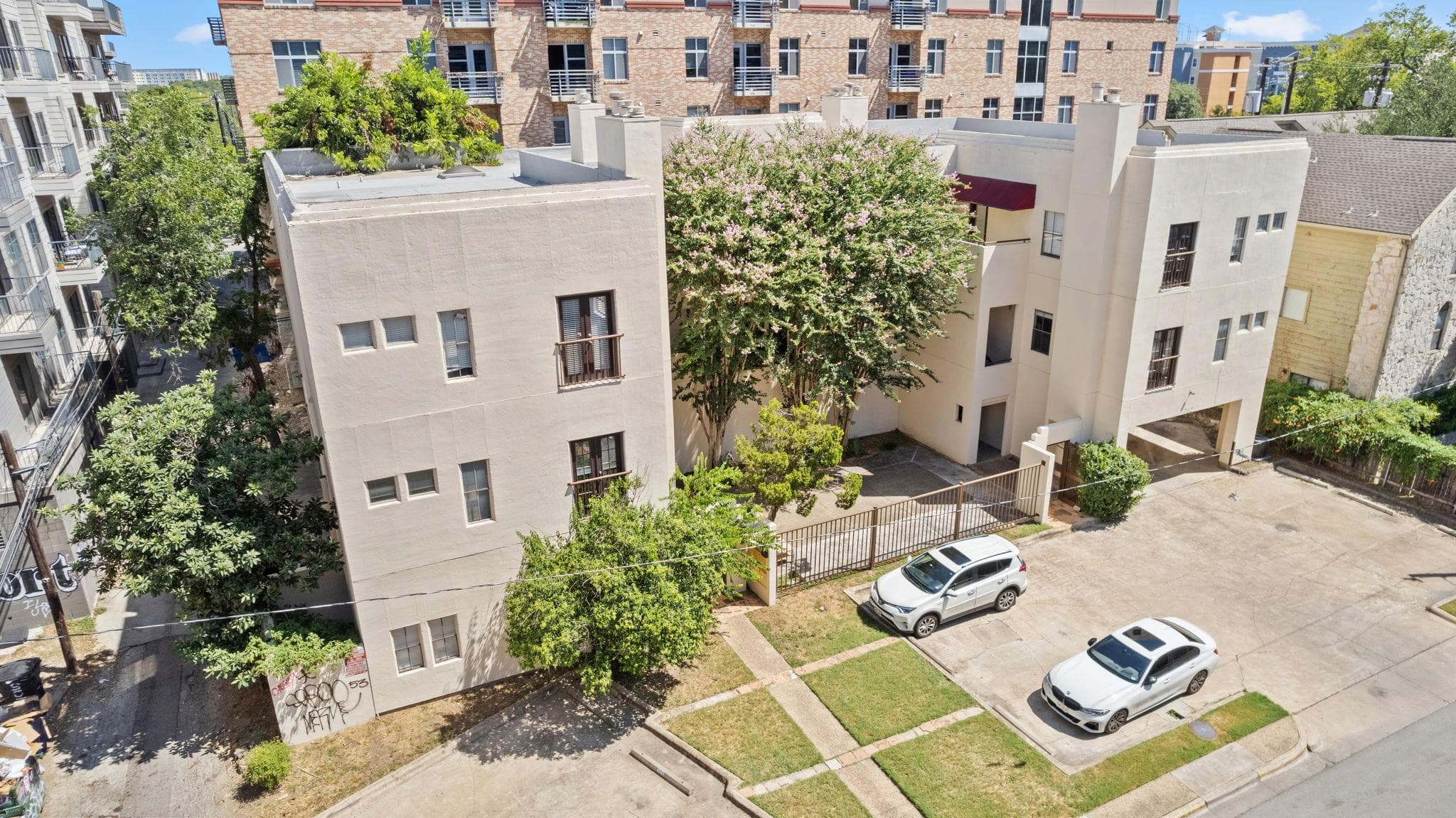 712 GRAHAM Pl #302