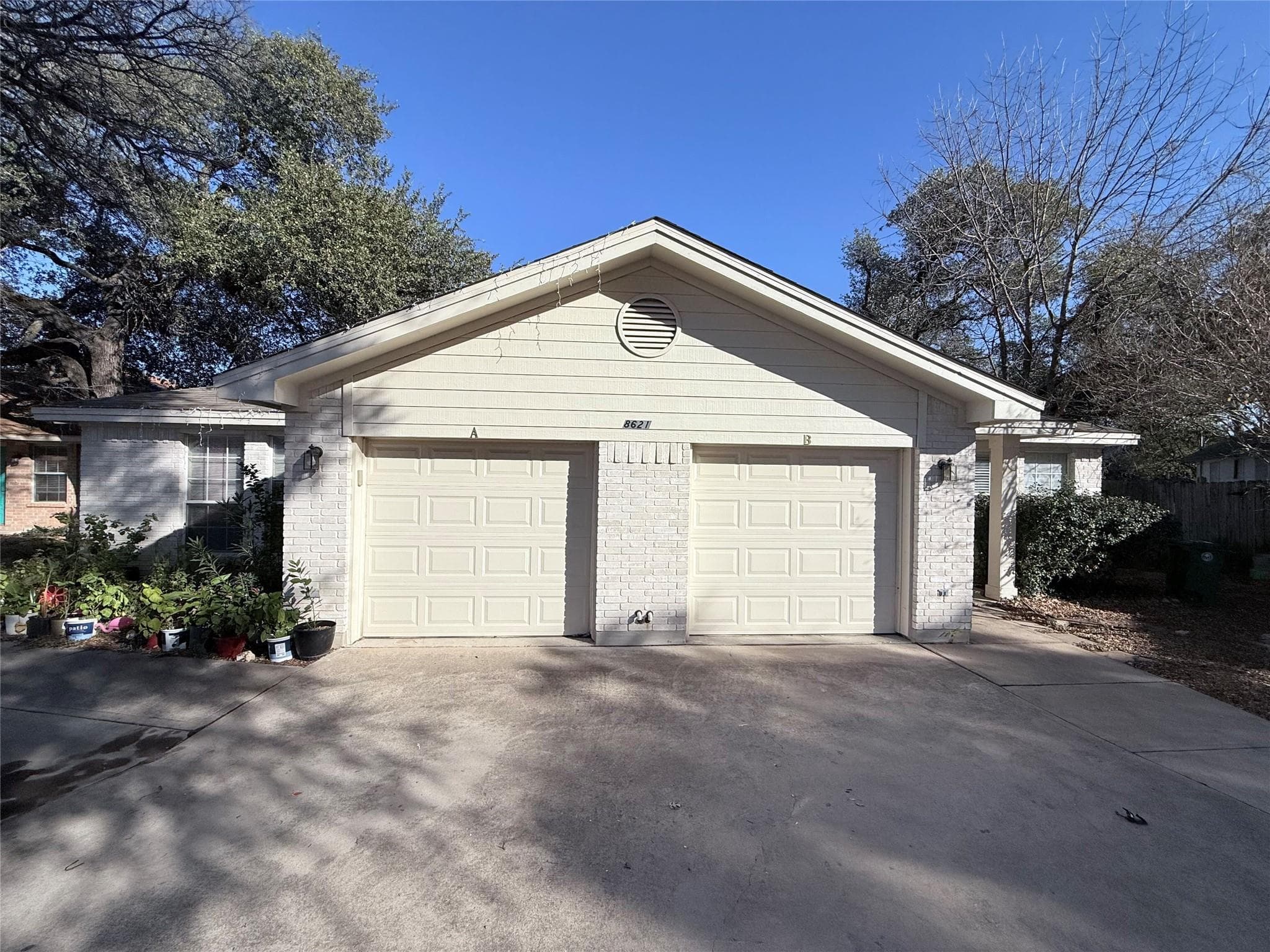 8621 Talyne Chaise Cir #B
