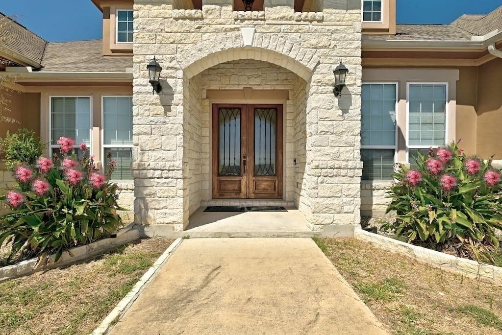 7300 Gilbert Rd