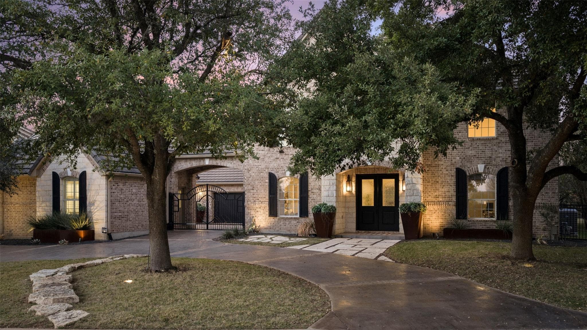 11700 EAGLES GLEN Dr