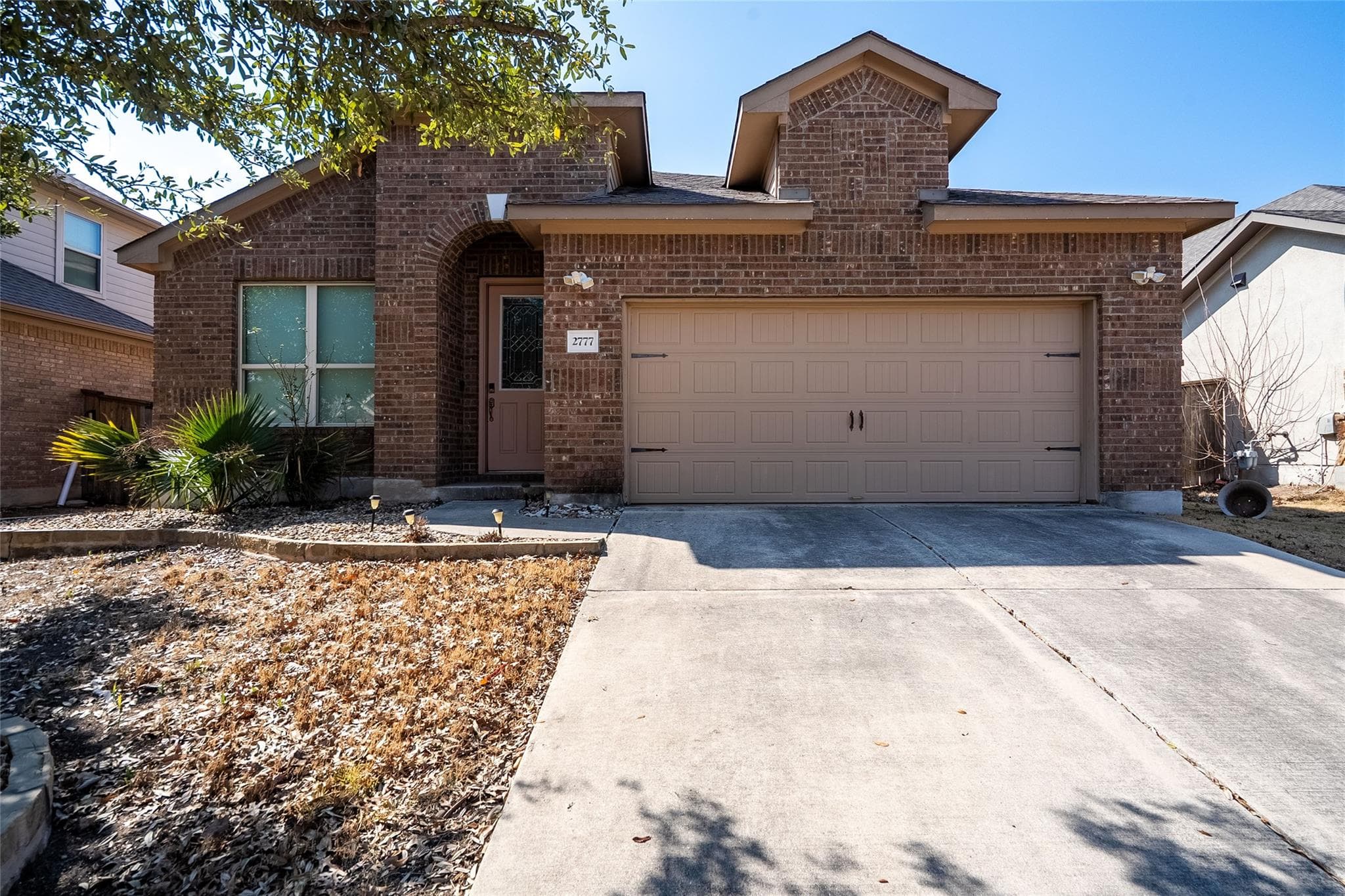 2777 Santa Ana Ln