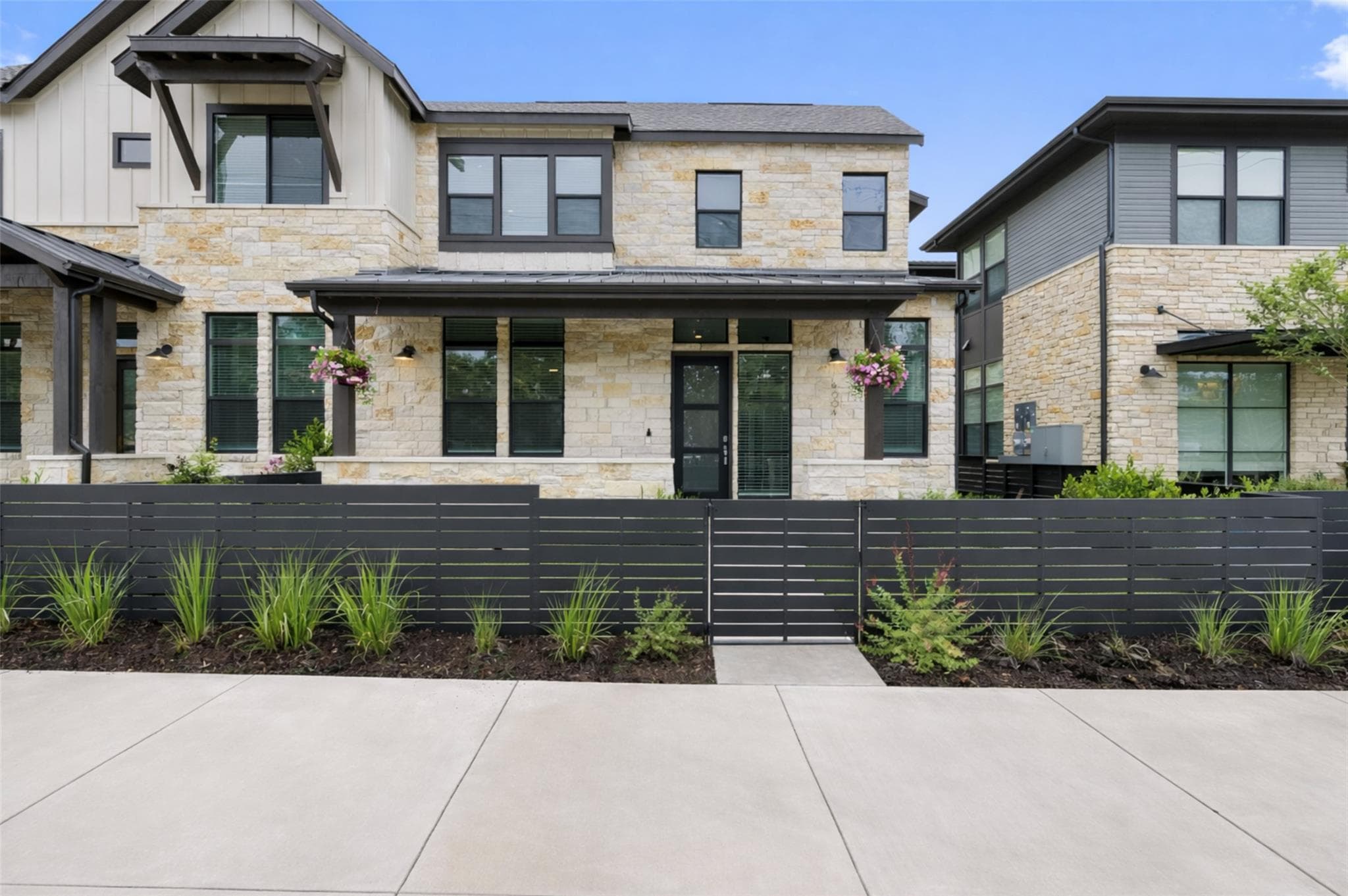 4004 Diligence Dr