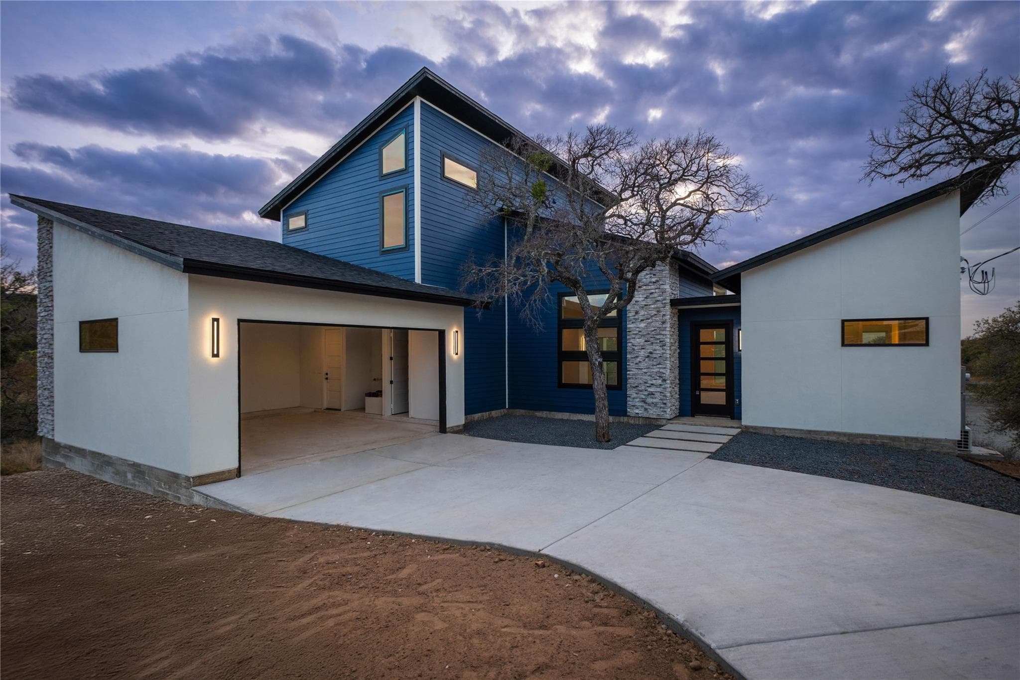 334 Lake Dr