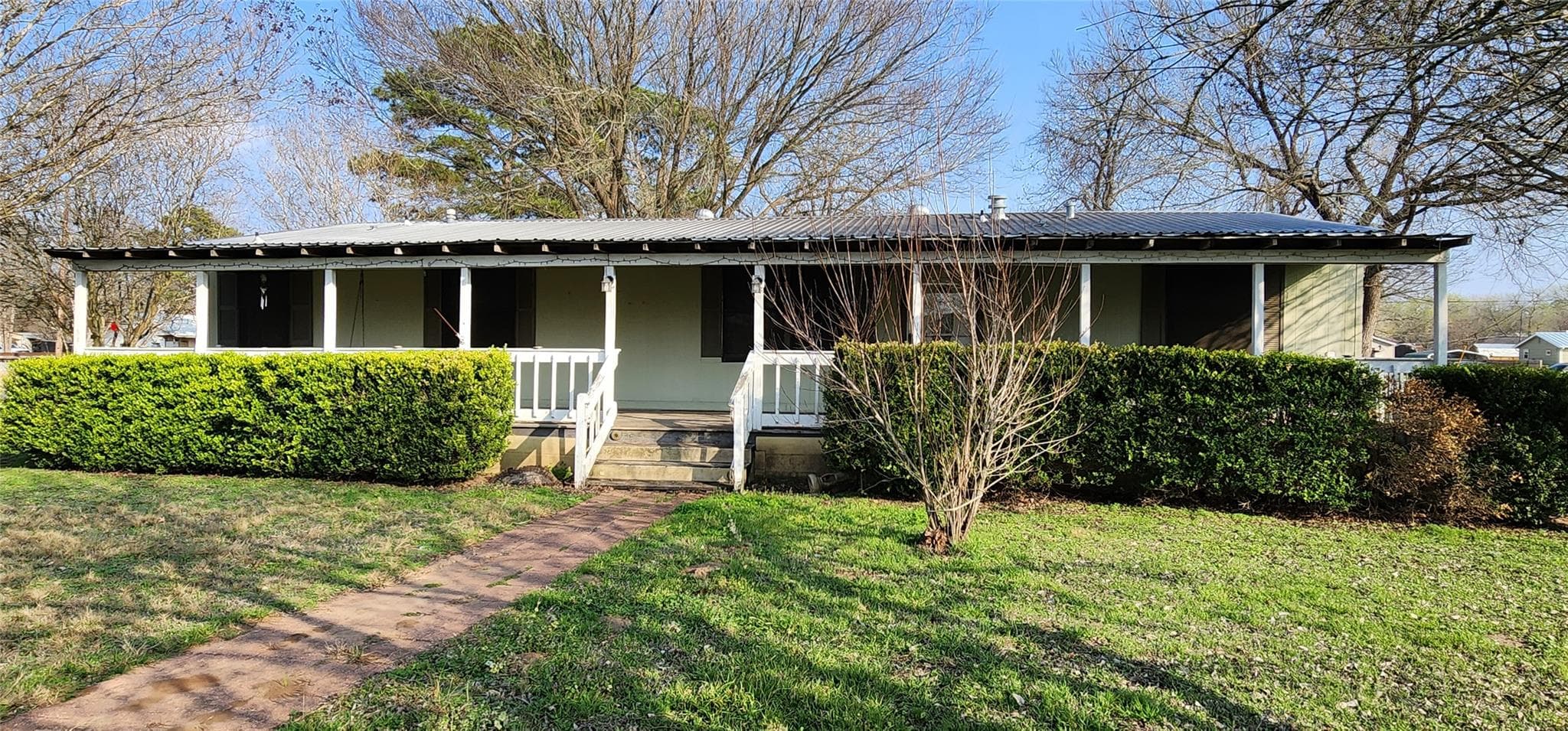 3 Miller St