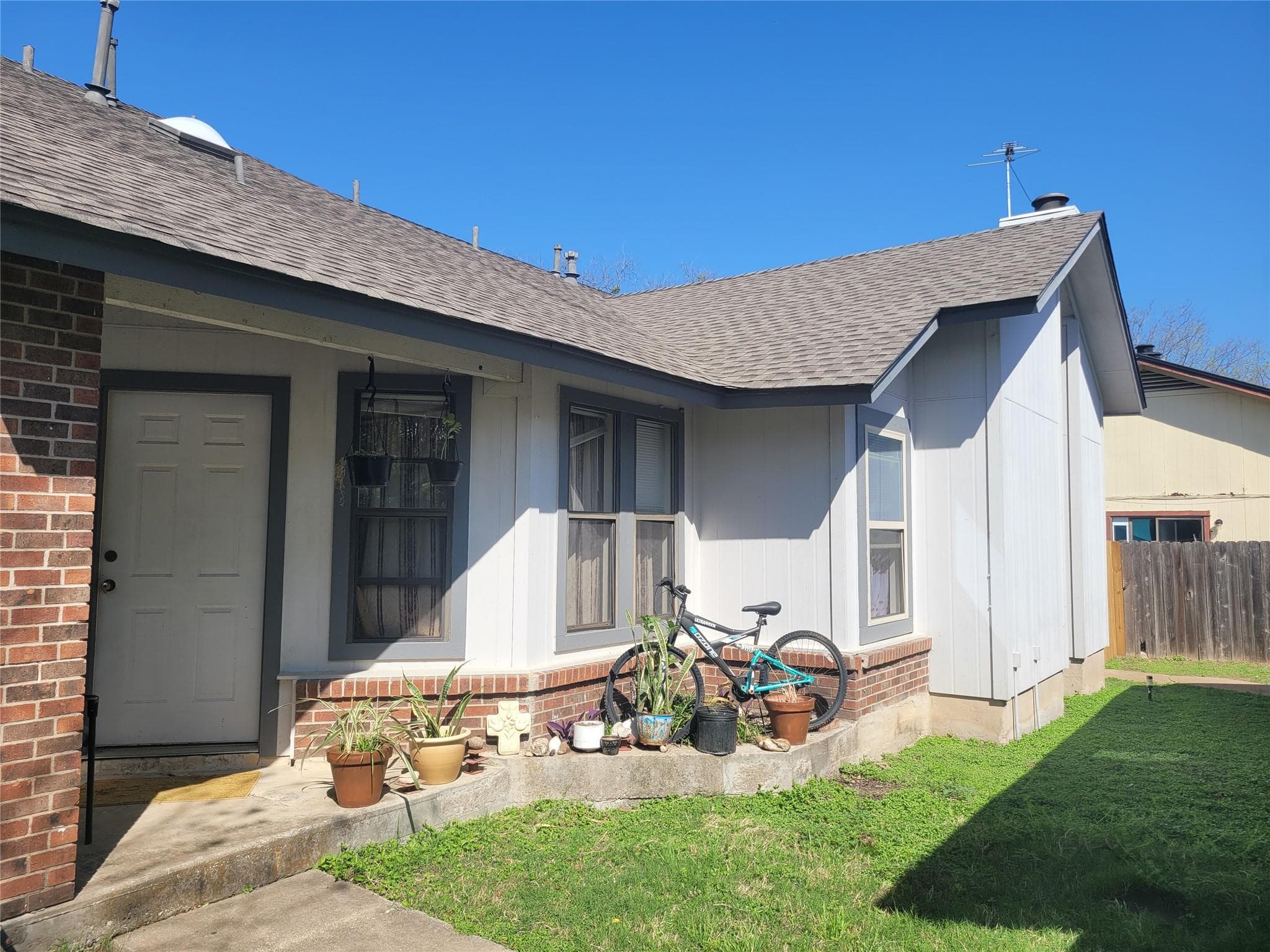 1804 Rawhide Dr