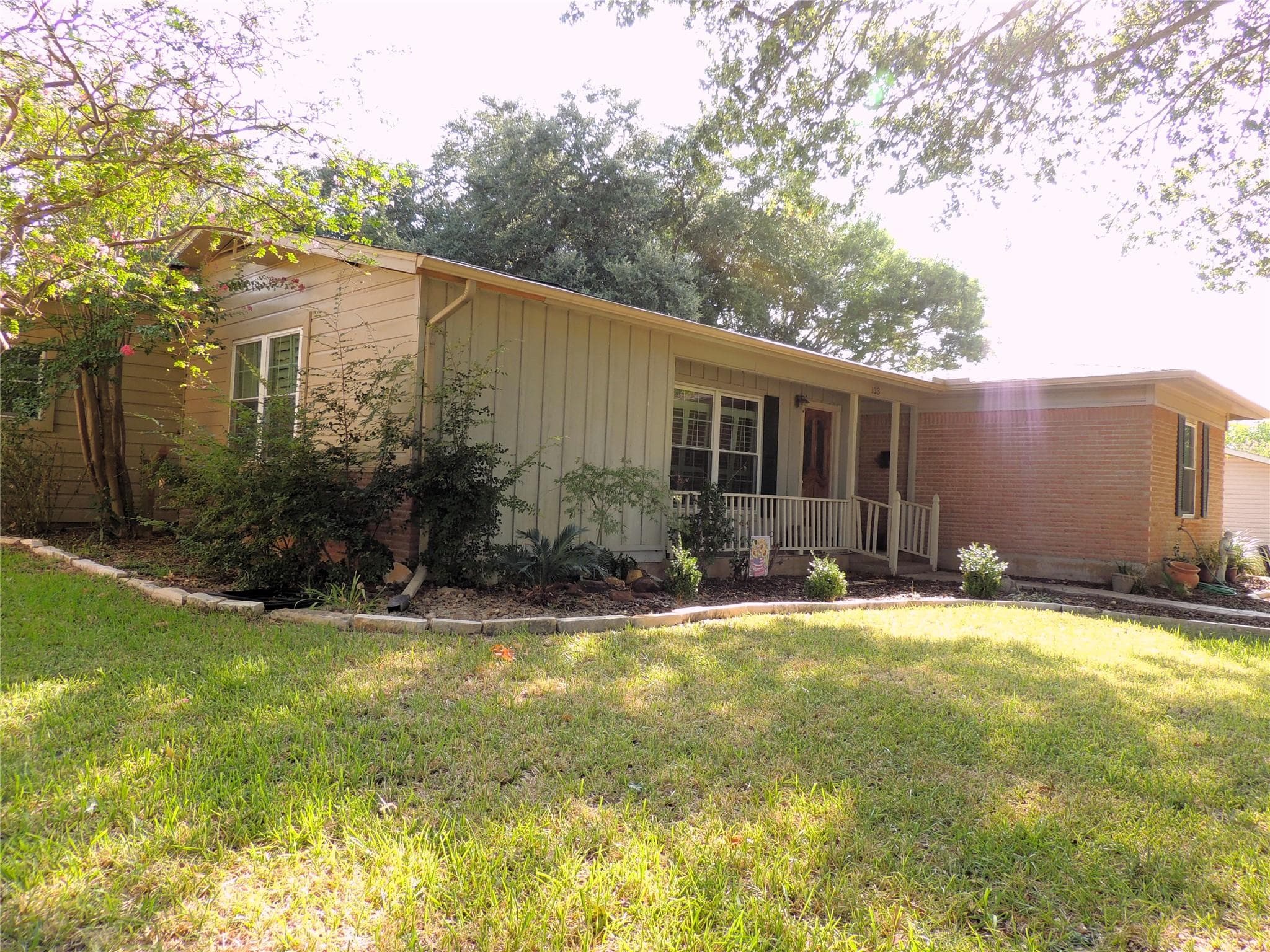 133 Hillcrest Dr