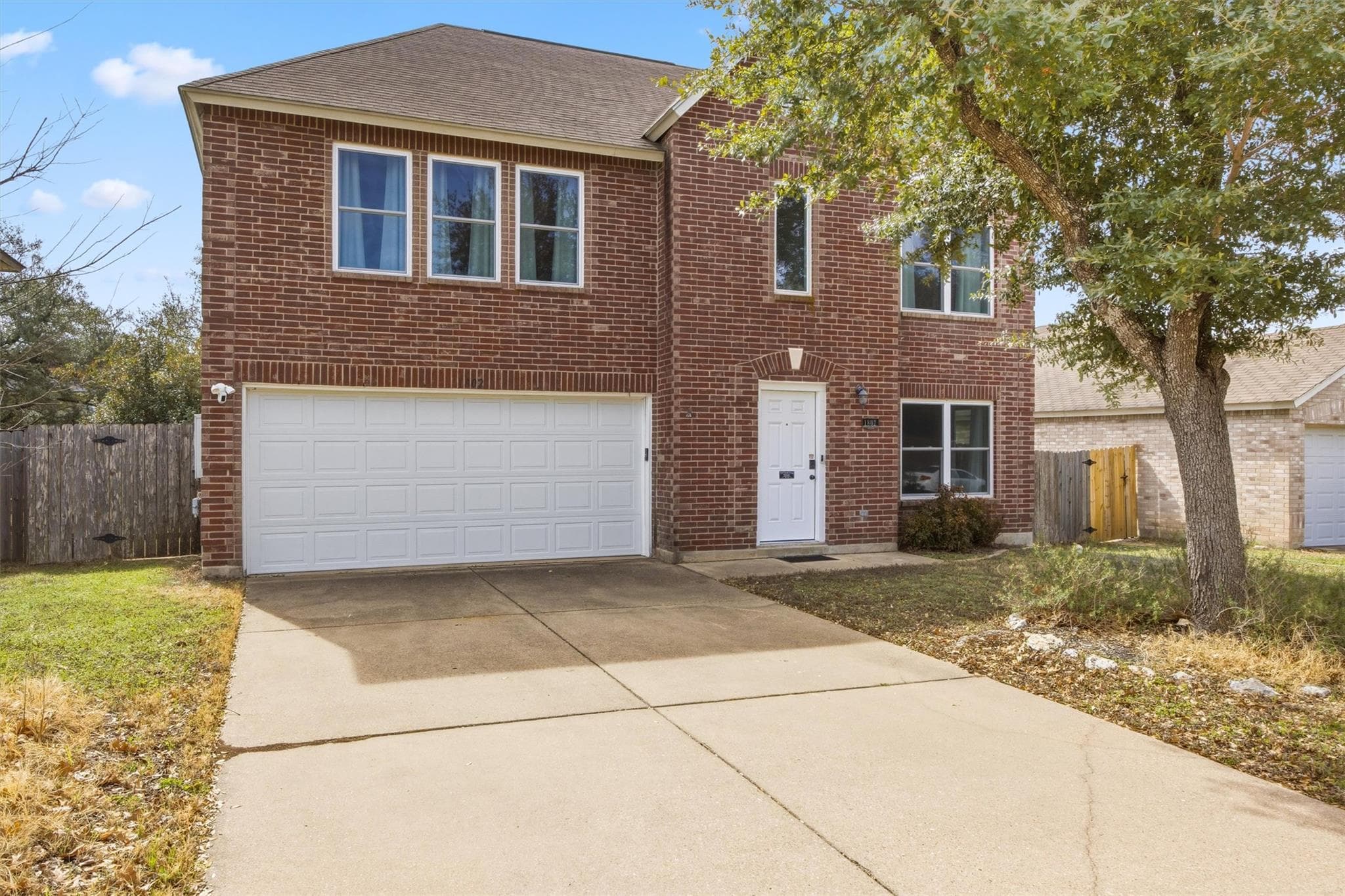 1802 Carriage Club Dr