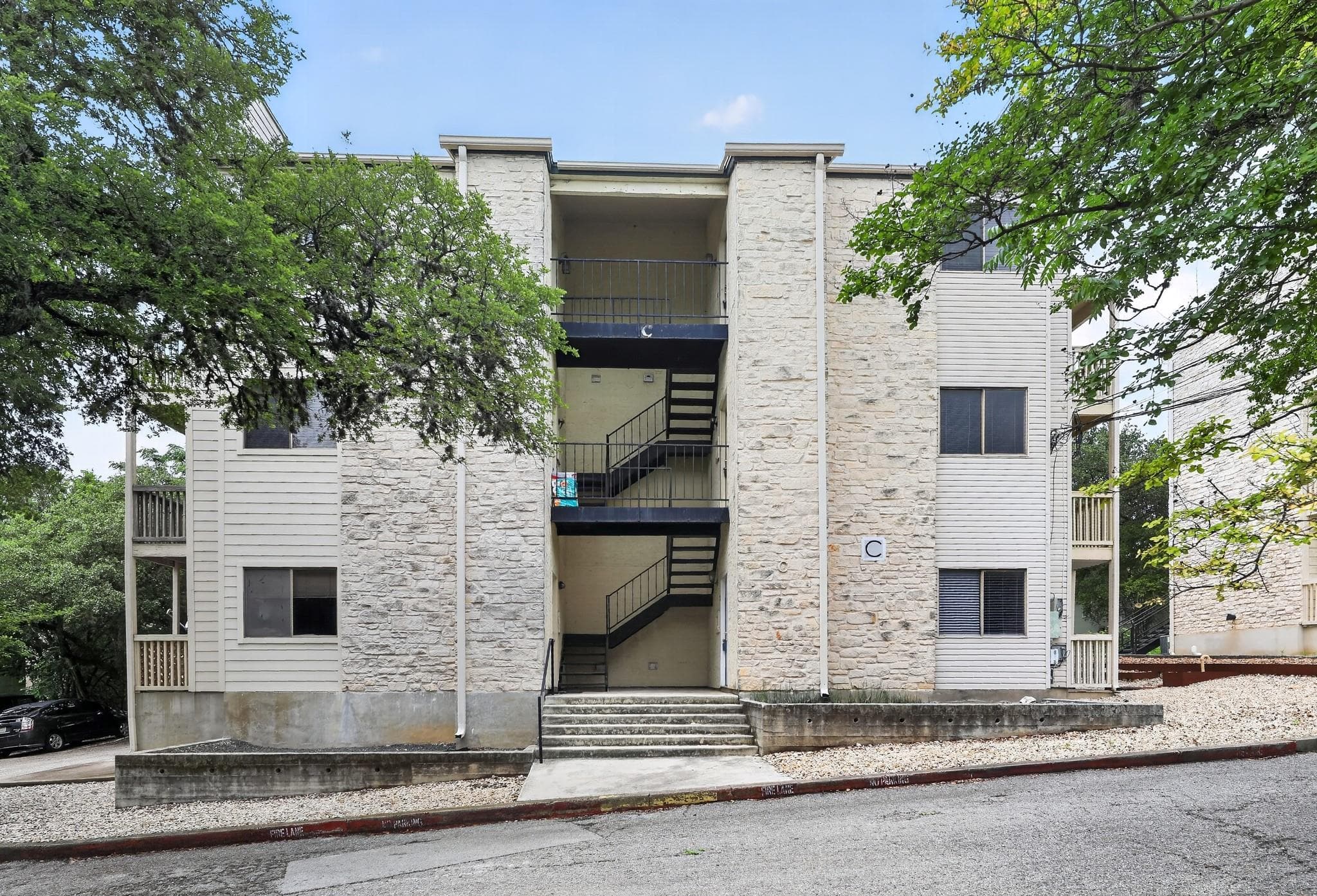 1013 Chestnut St #C6