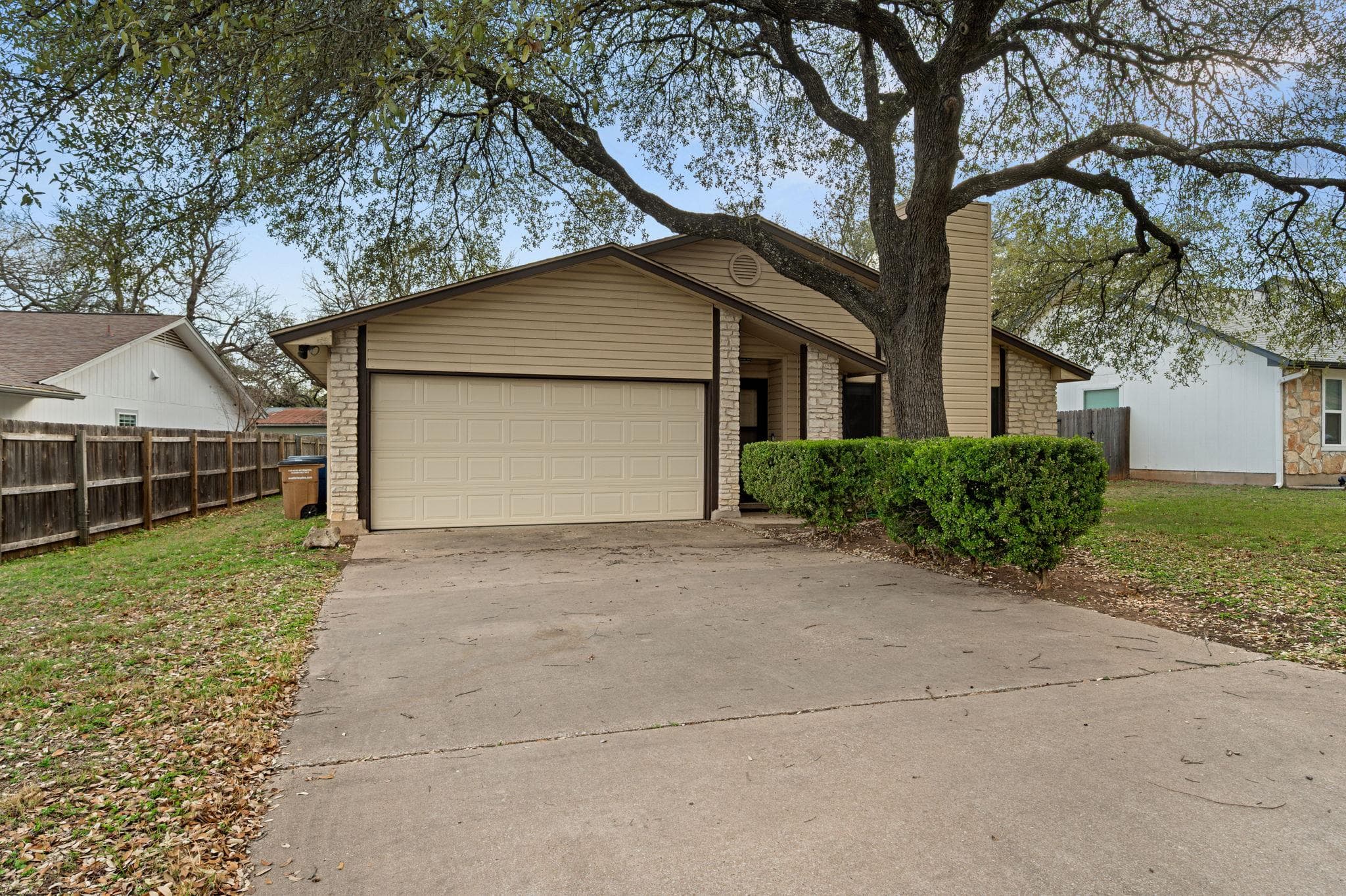 3509 Ambleside Dr