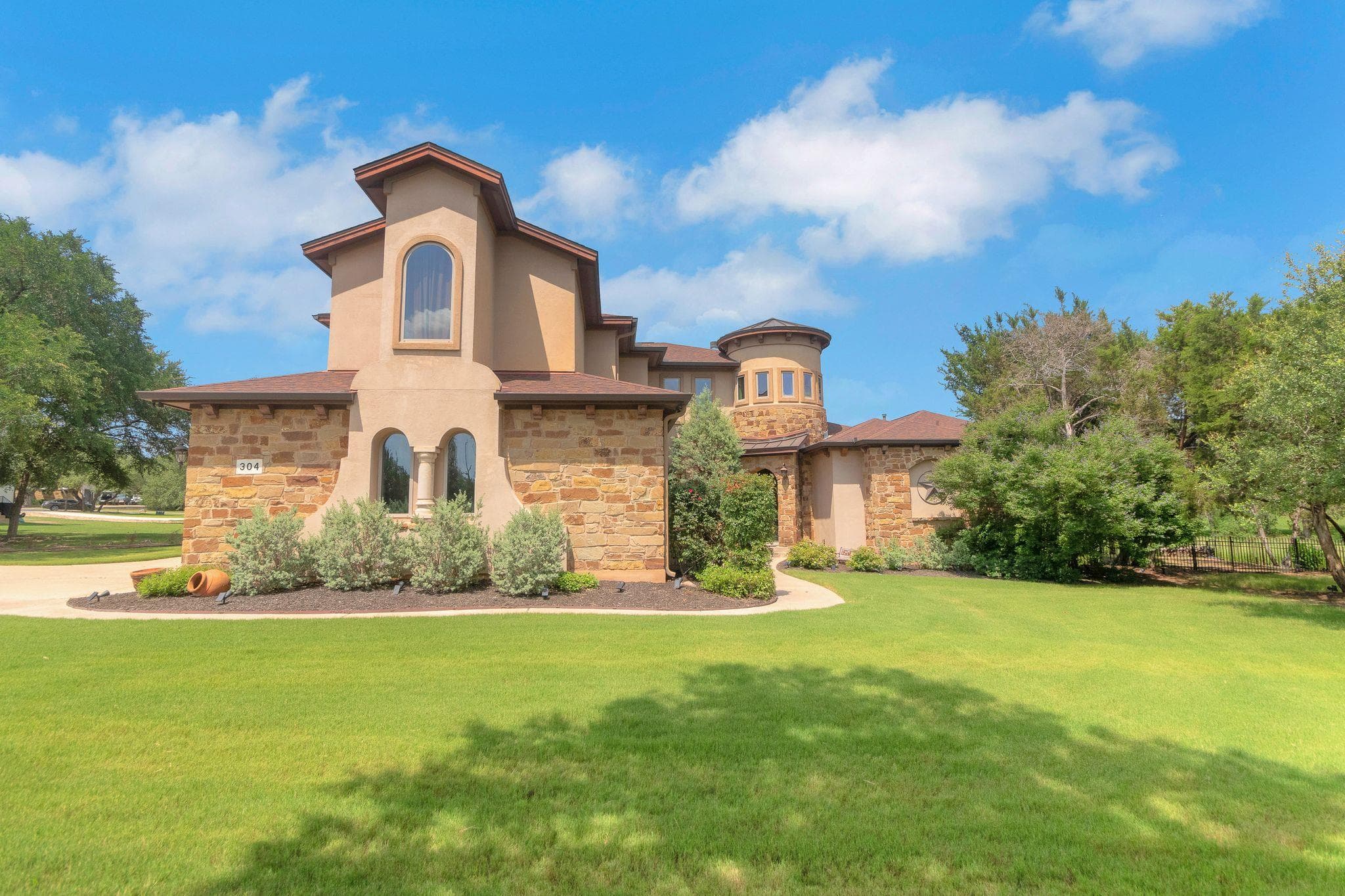 304 Pheasant Meadow Mdw