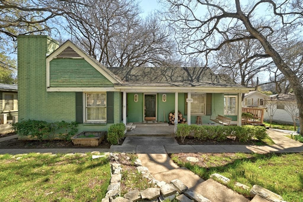2007 Sharon Ln