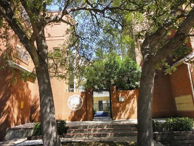 106 E 30th St #101