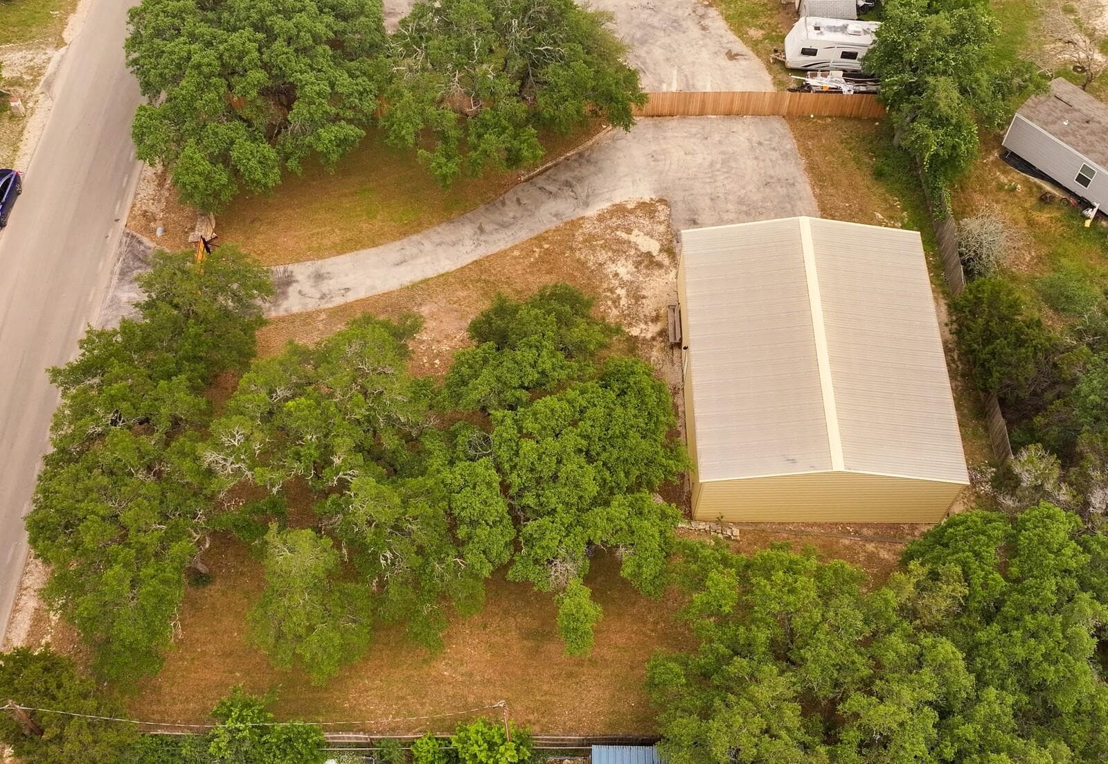 610 Tamarack Dr None