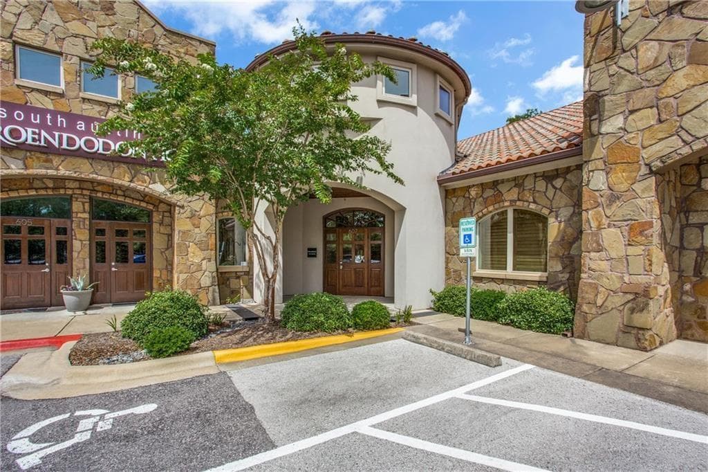 2500 W William Cannon Dr #607 B - 2