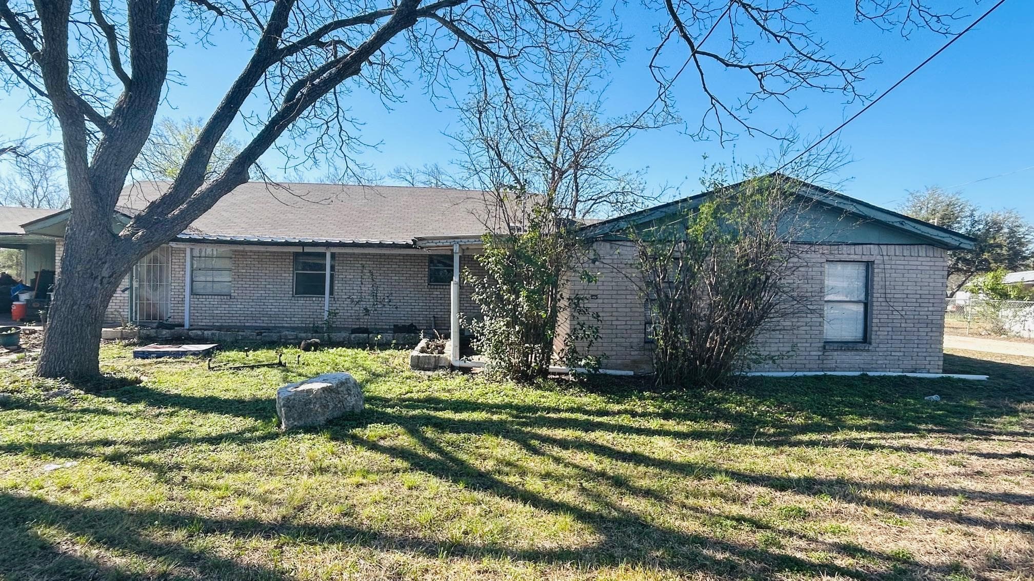1120 W Goforth Rd