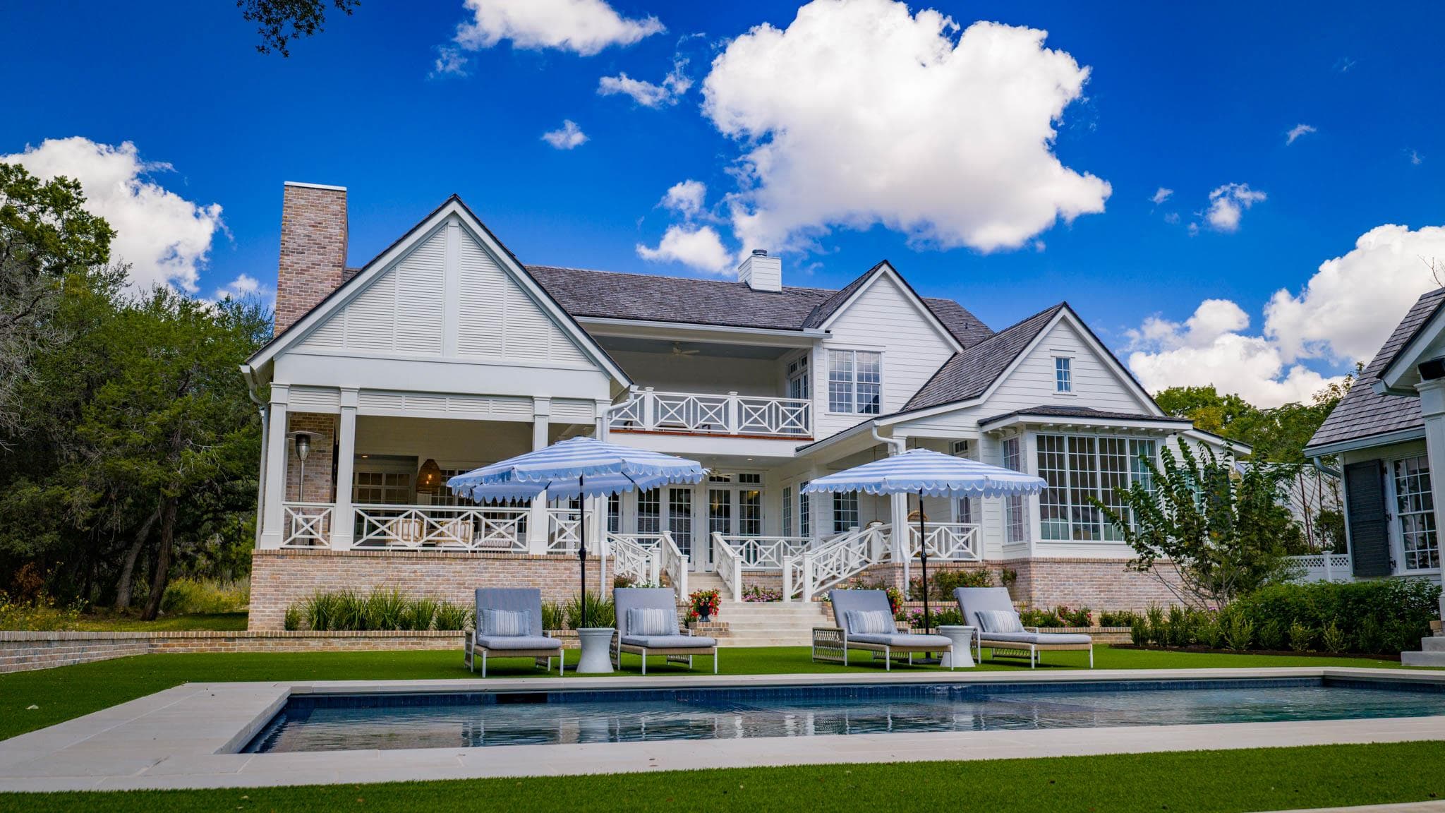 1755 Riada Dr