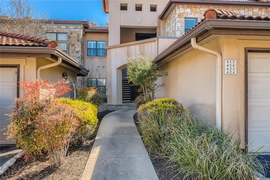 300 San Gabriel Village Blvd #424