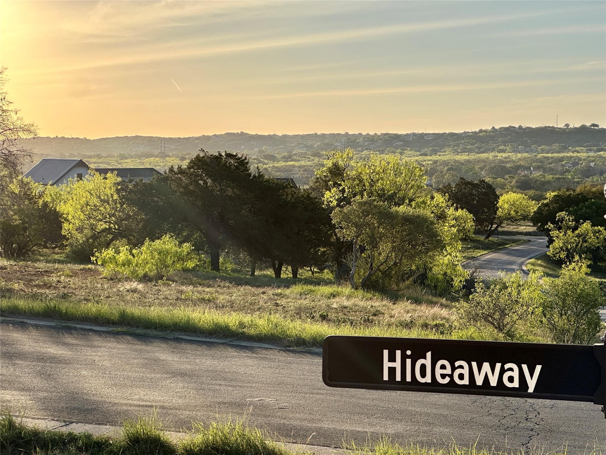 301 Hideaway None