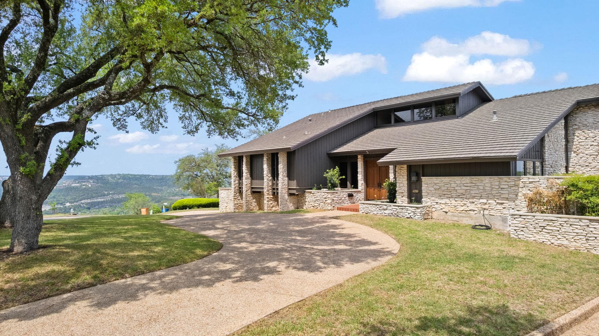 4700 Cat Mountain Dr