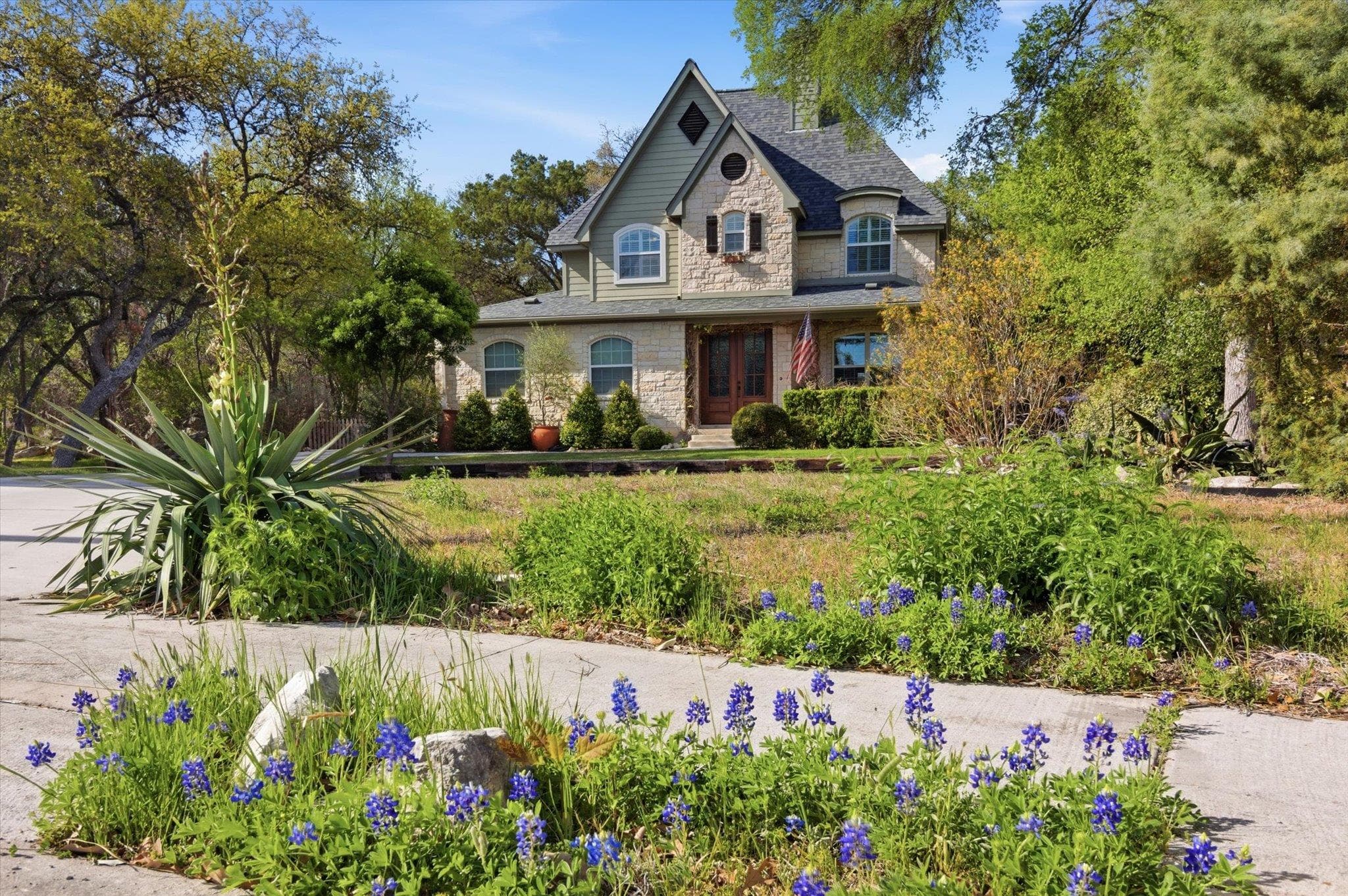 108 Quarry Crest Cir