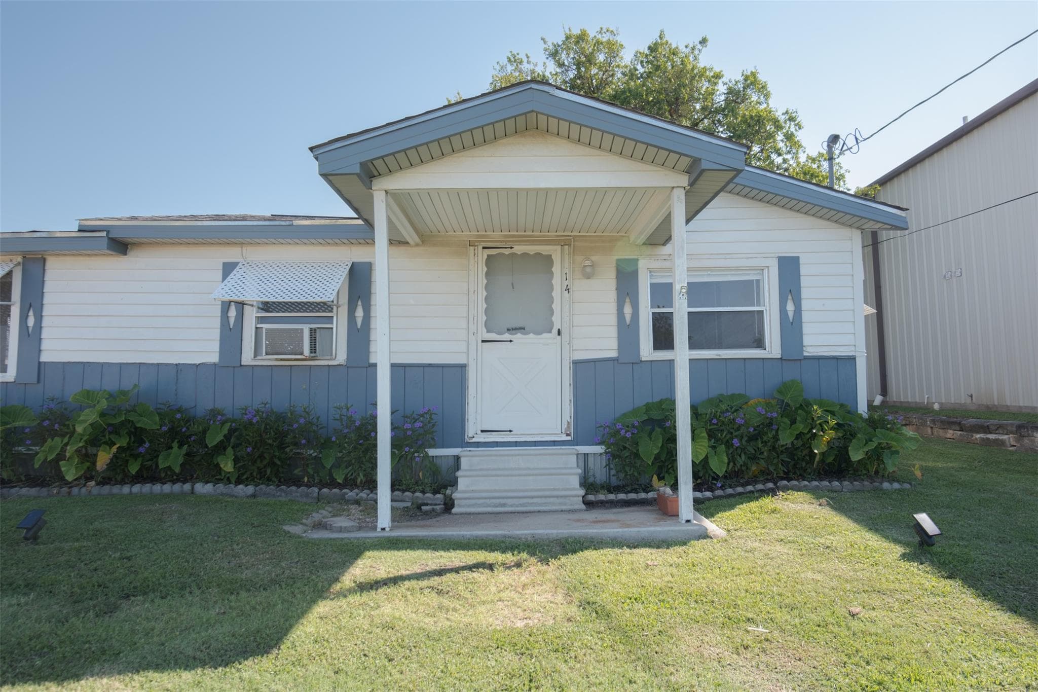 14 W Post Oak Ave