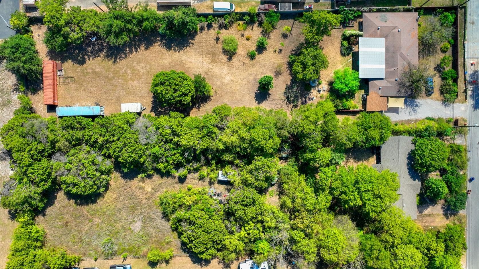 700 & 604 Corral Ln
