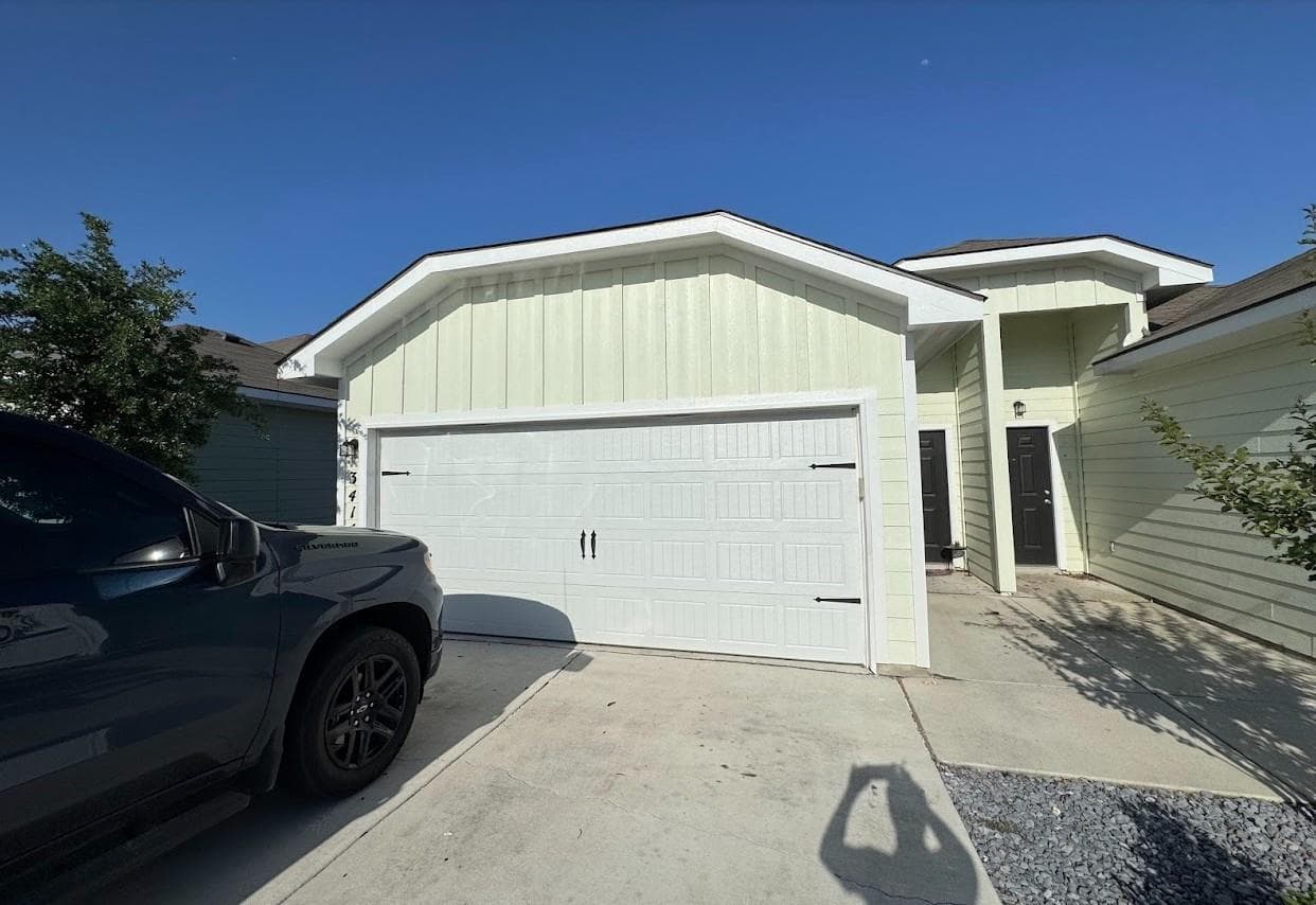 3414 Scott Cir
