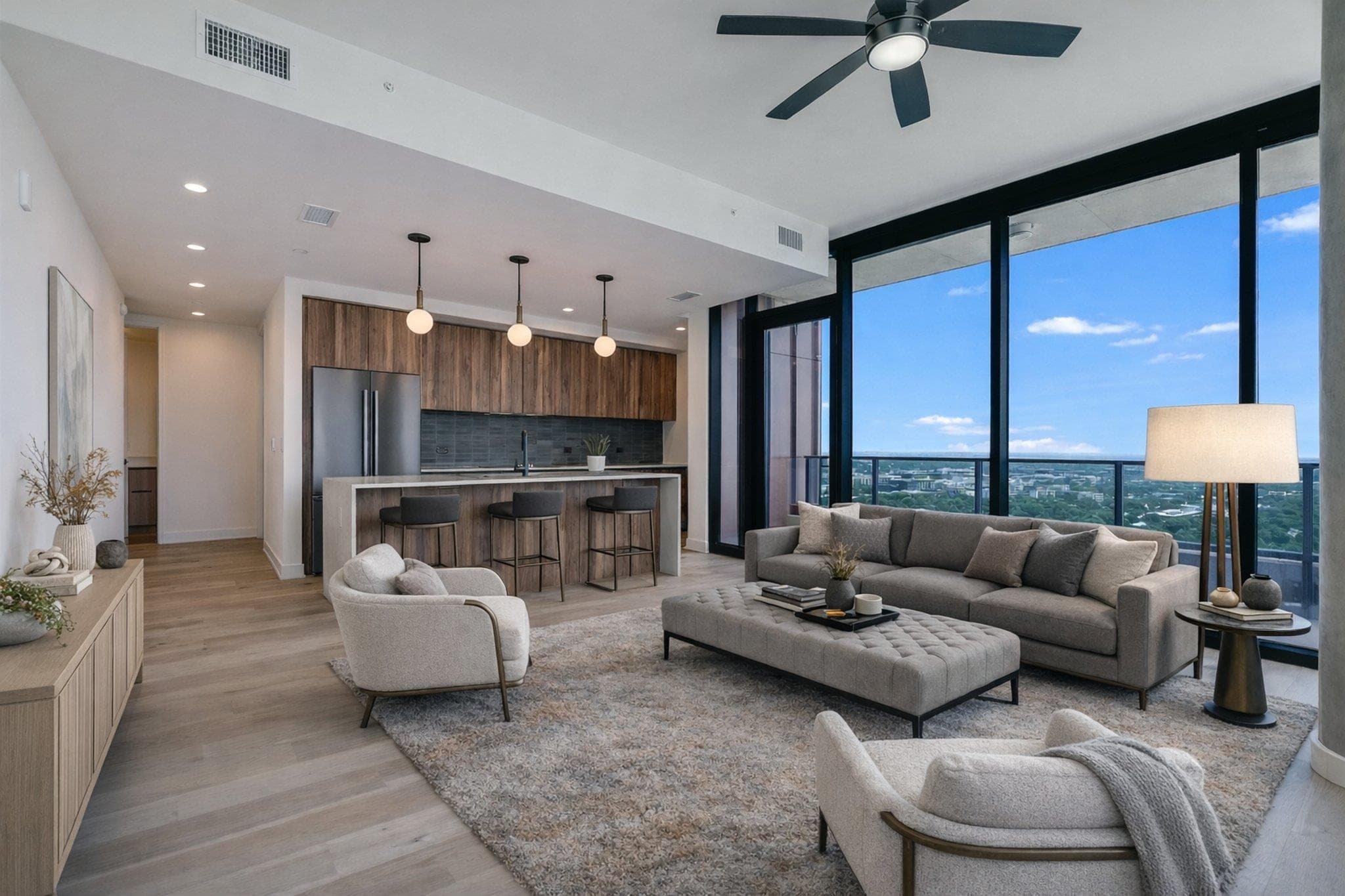 84 East Ave #2506