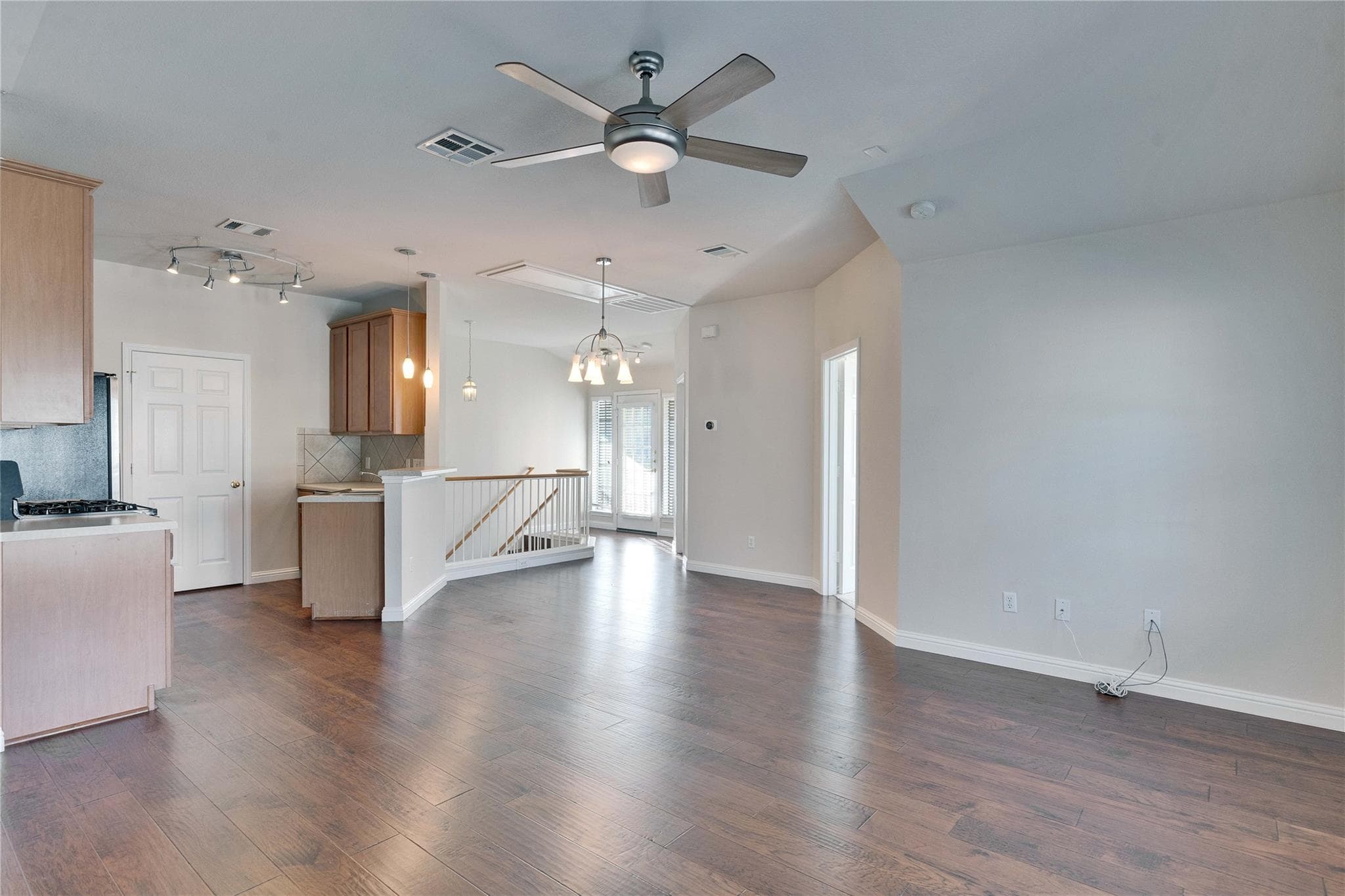1900 Scofield Ridge Pkwy #2701